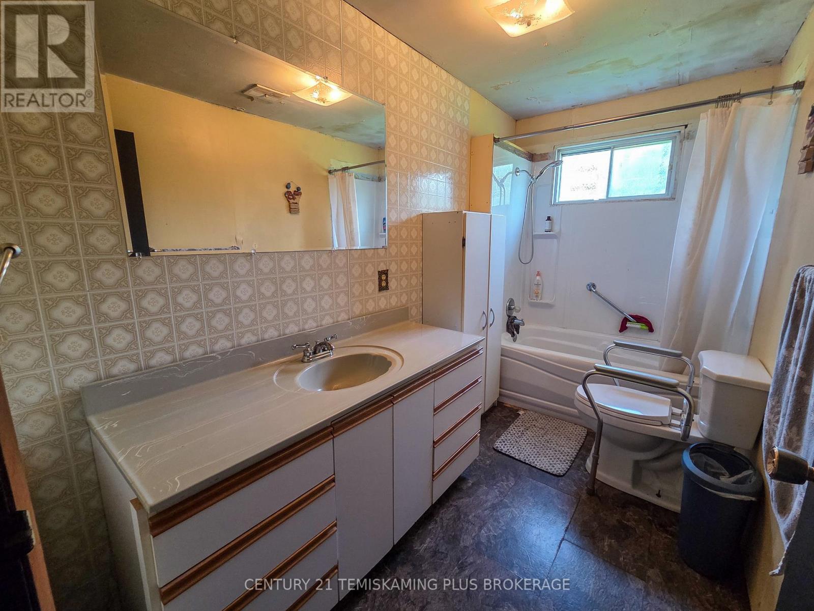 455054 First Street, Englehart, Ontario  P0J 1H0 - Photo 14 - T12337441