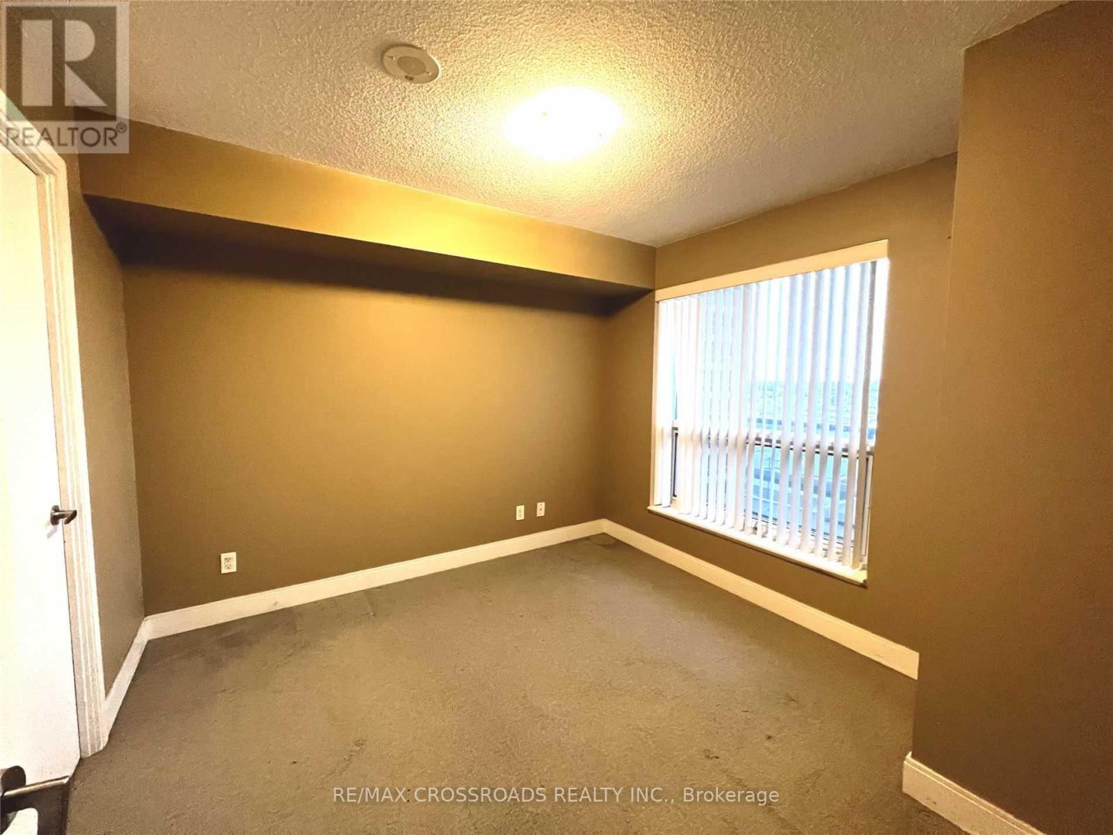 1001 - 125 Village Green Square, Toronto, Ontario  M1S 0G3 - Photo 11 - E12337392