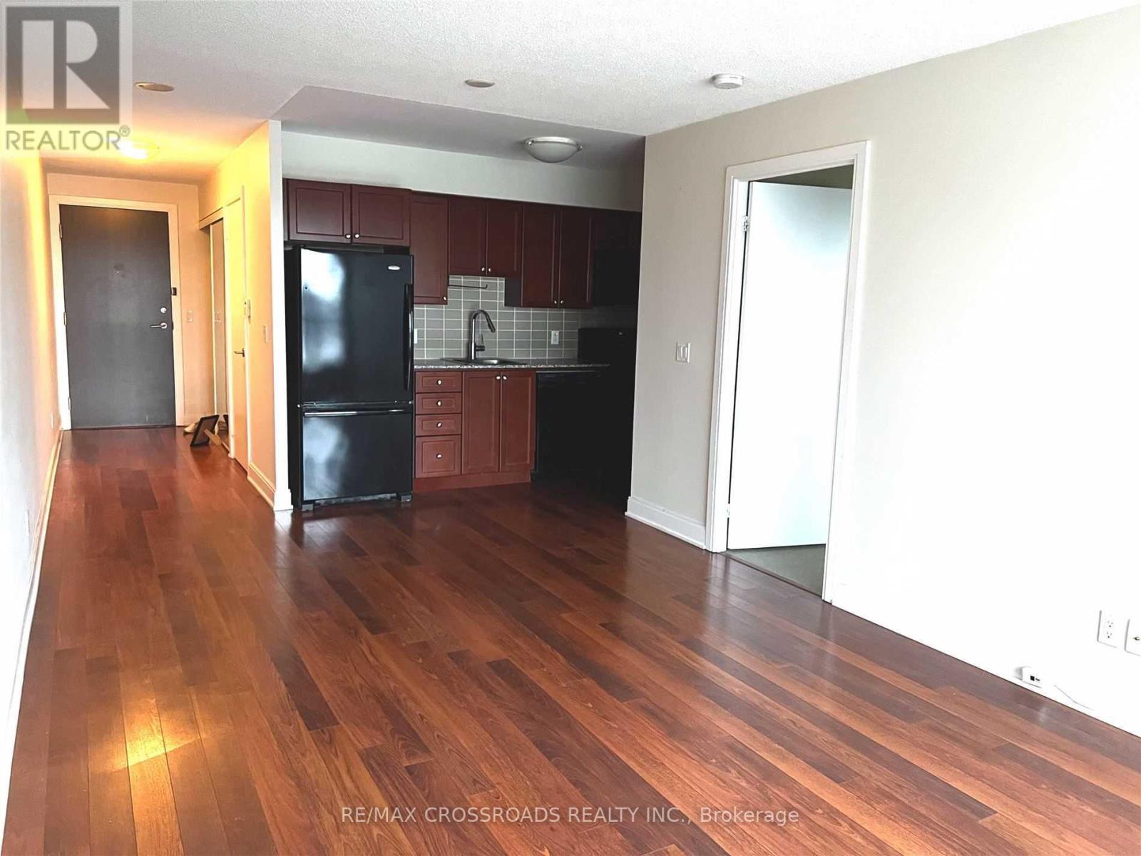 1001 - 125 Village Green Square, Toronto, Ontario  M1S 0G3 - Photo 5 - E12337392