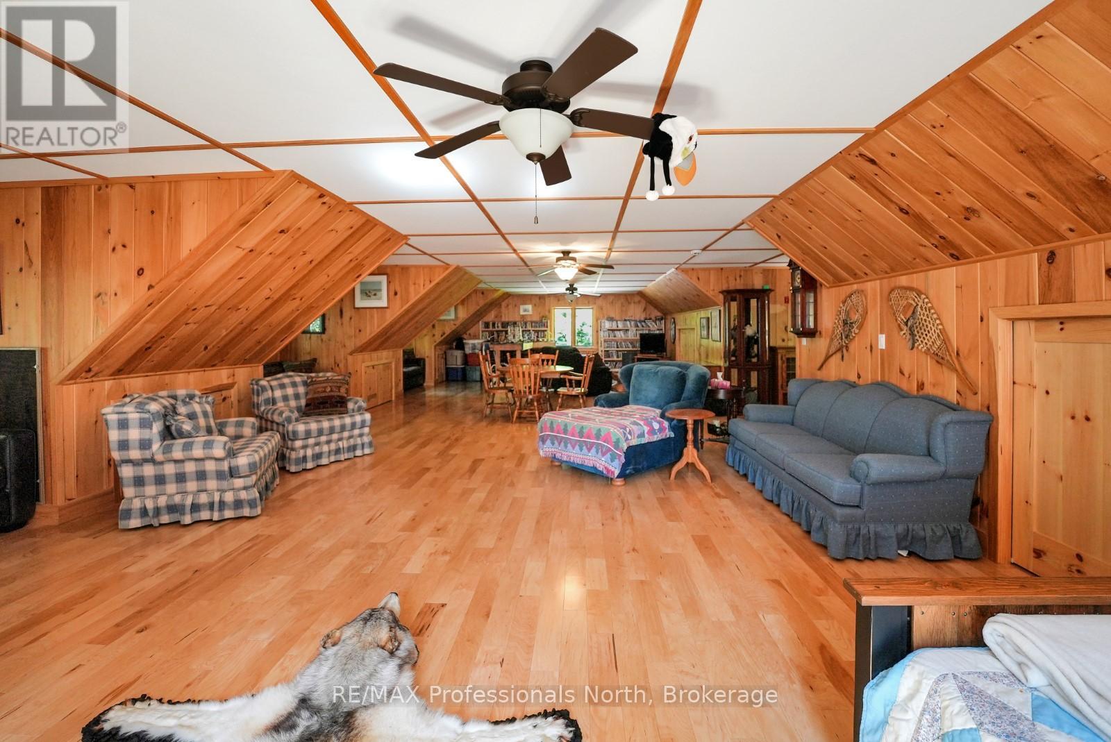 2718 Wilkinson Road, Dysart Et Al, Ontario  K0M 1S0 - Photo 35 - X12337438