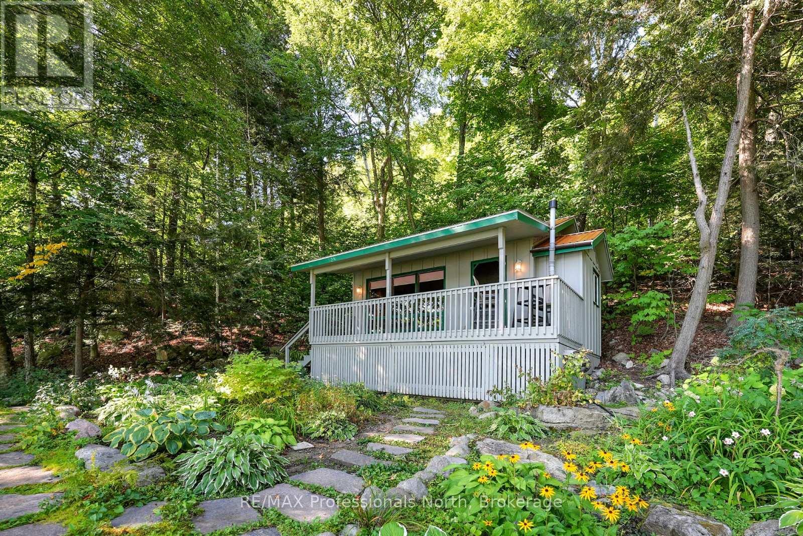2718 Wilkinson Road, Dysart Et Al, Ontario  K0M 1S0 - Photo 37 - X12337438