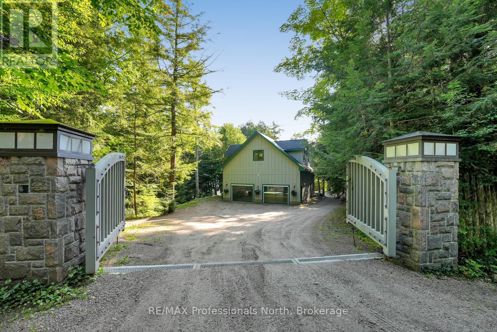 2718 Wilkinson Road, Dysart Et Al, Ontario  K0M 1S0 - Photo 4 - X12337438