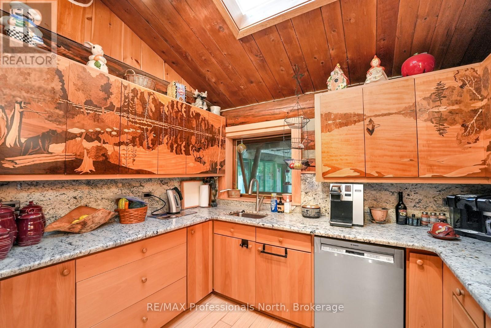 2718 Wilkinson Road, Dysart Et Al, Ontario  K0M 1S0 - Photo 9 - X12337438