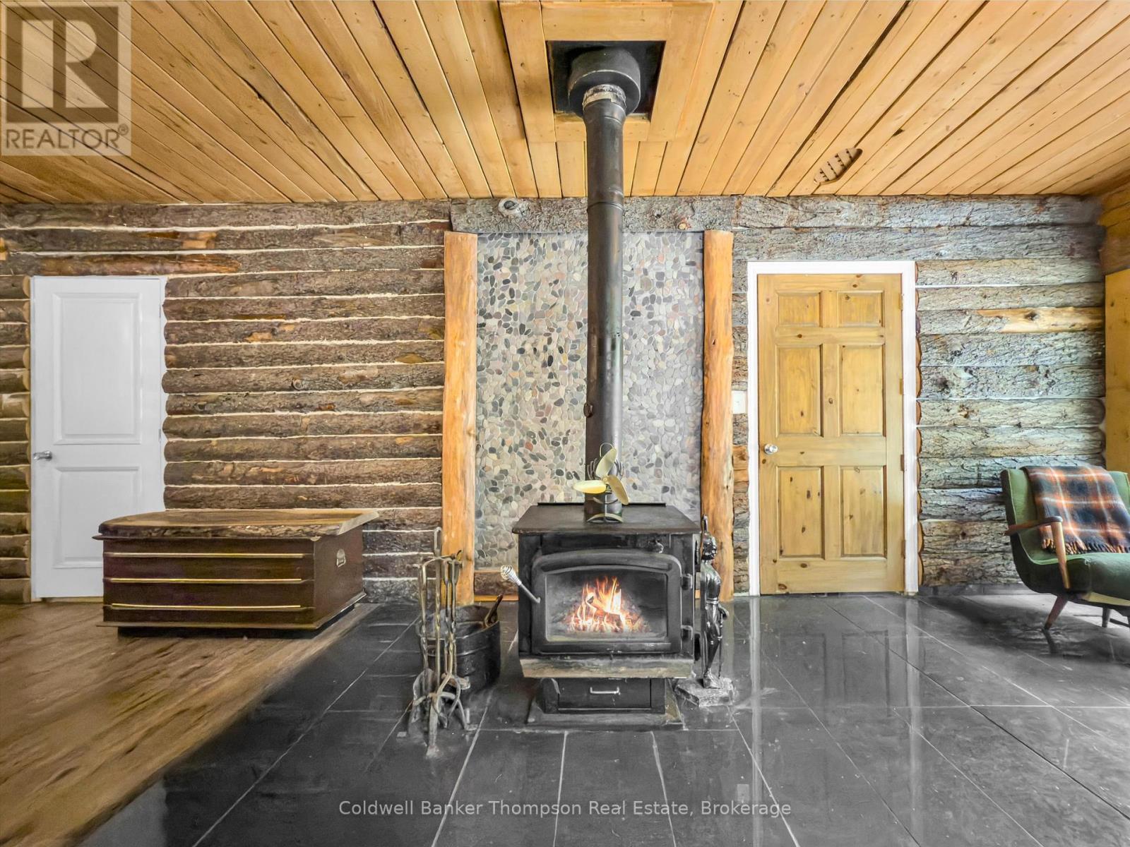 439 A Baker Road, Magnetawan, Ontario  P0A 1P0 - Photo 23 - X12337449