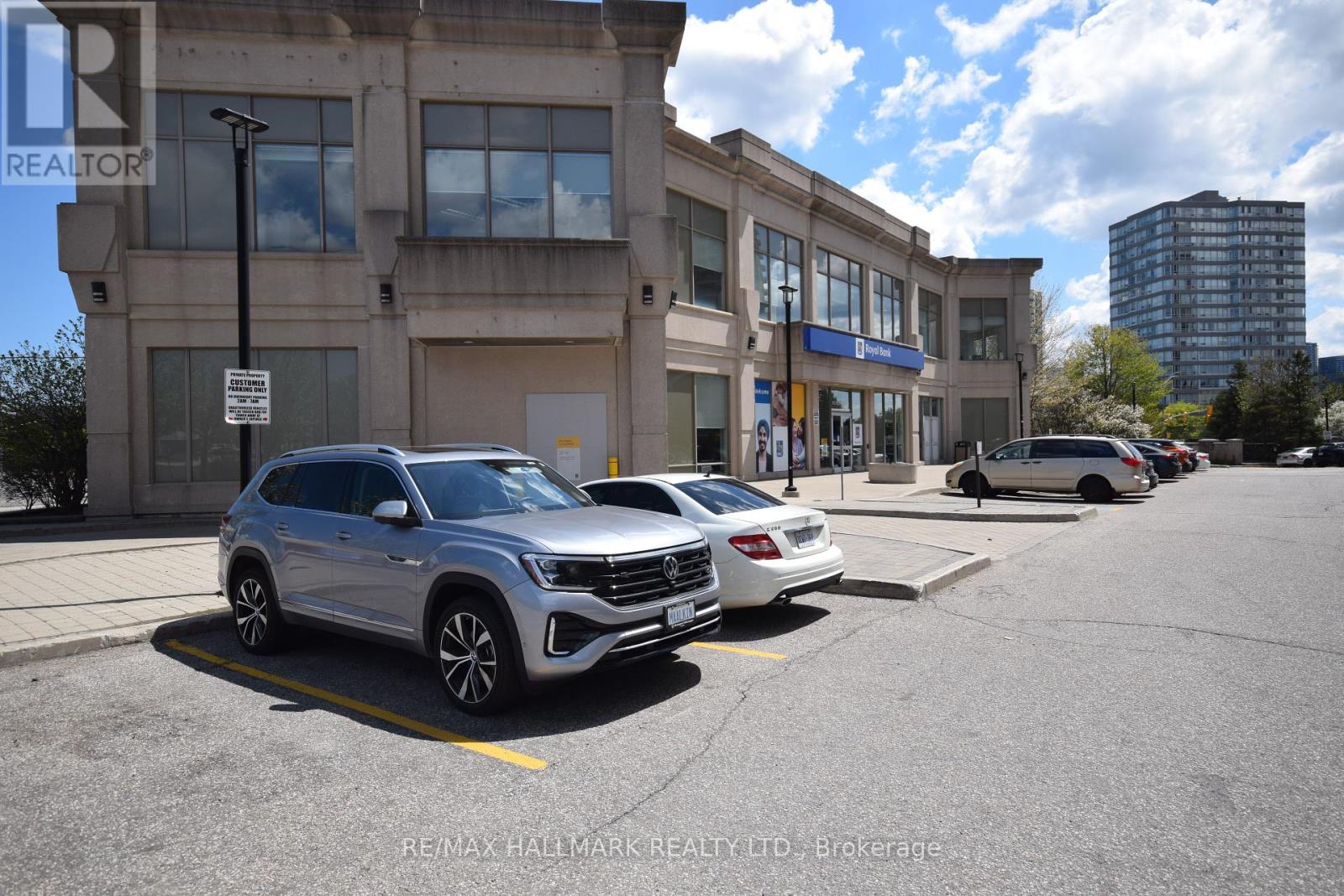 4550 Hurontario Street, Mississauga, Ontario  L5R 4B1 - Photo 4 - W12337410