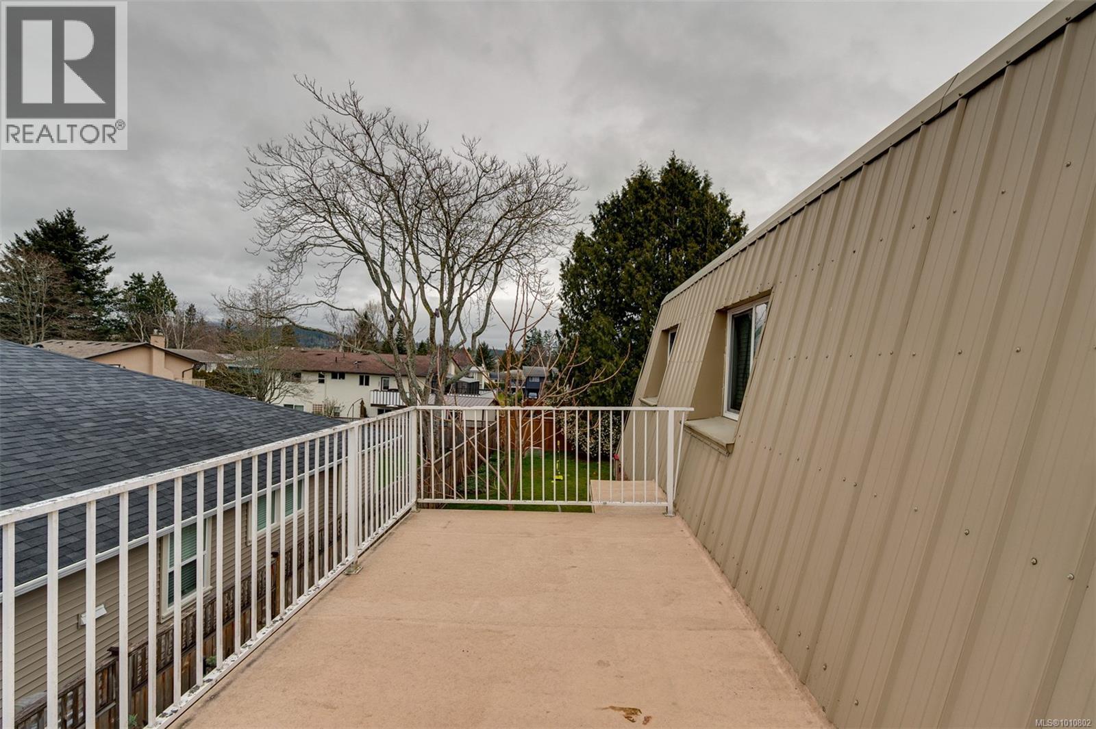 2031/2033 Melville Dr, Sidney, British Columbia  V8L 2N2 - Photo 16 - 1010802