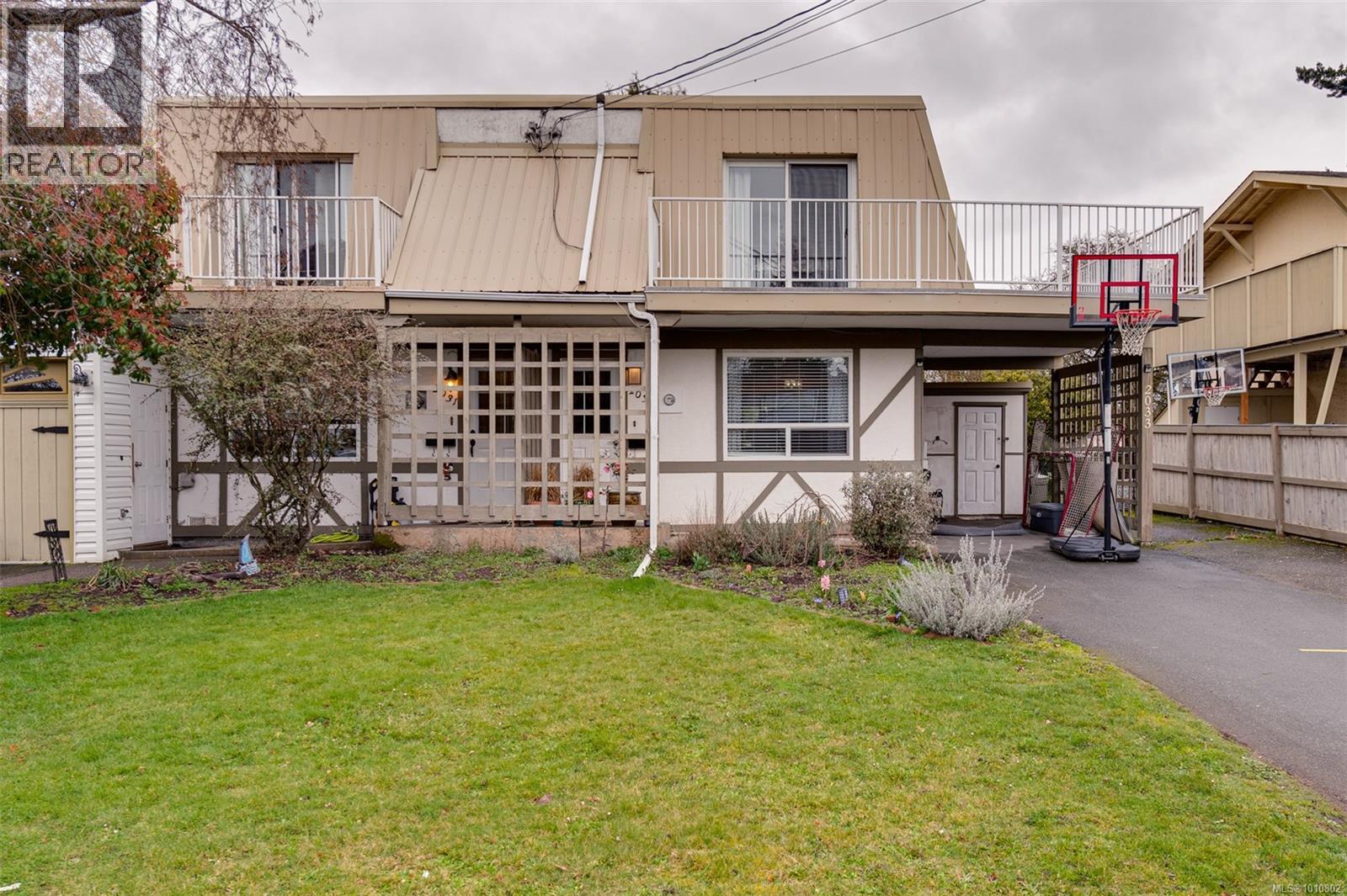 2031/2033 Melville Dr, Sidney, British Columbia  V8L 2N2 - Photo 29 - 1010802