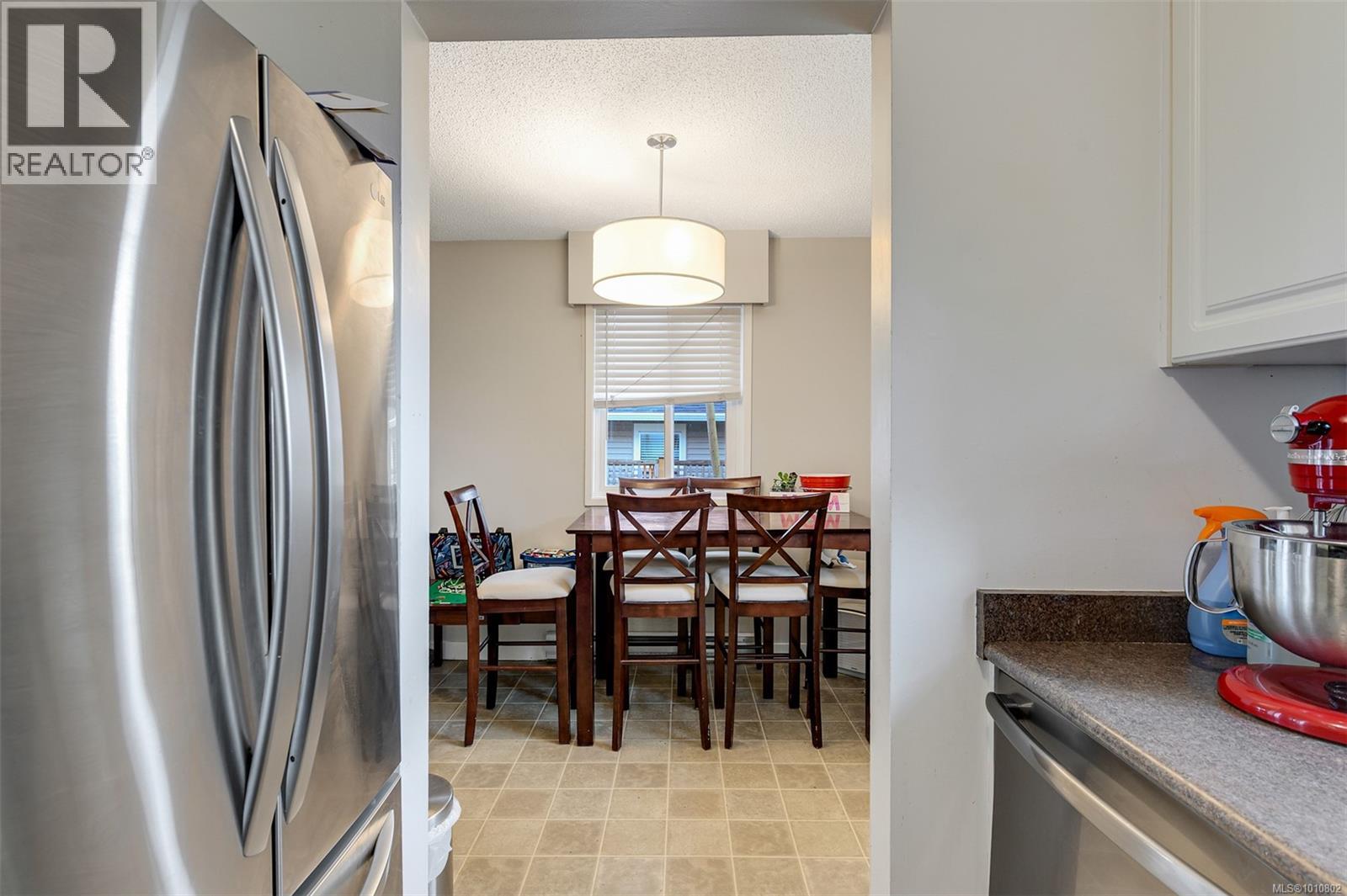 2031/2033 Melville Dr, Sidney, British Columbia  V8L 2N2 - Photo 35 - 1010802