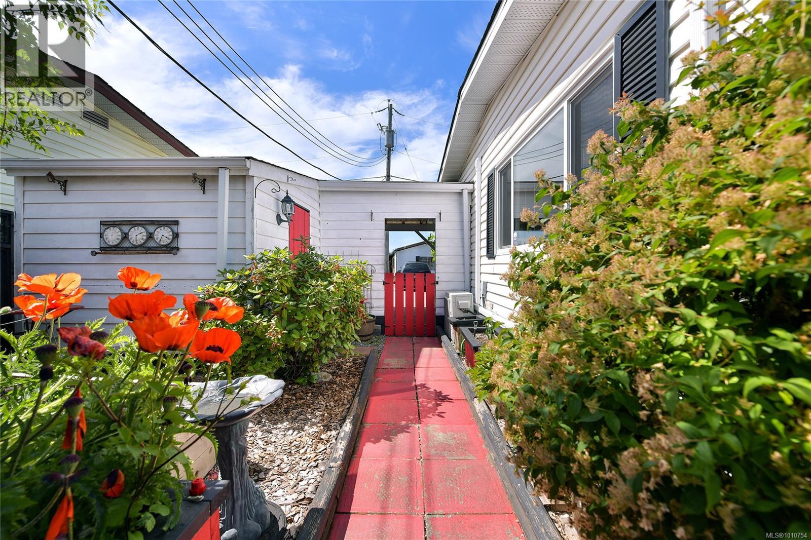 51 1555 Middle Rd, View Royal, British Columbia  V9A 7A6 - Photo 30 - 1010754