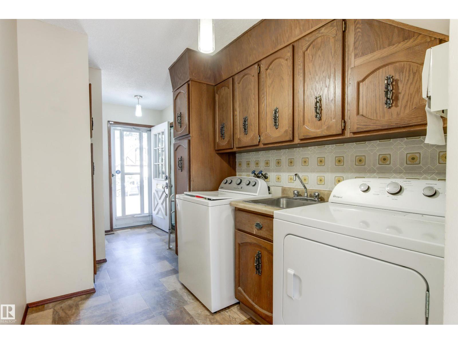 Property at 186 WILLOW WY NW image 3
