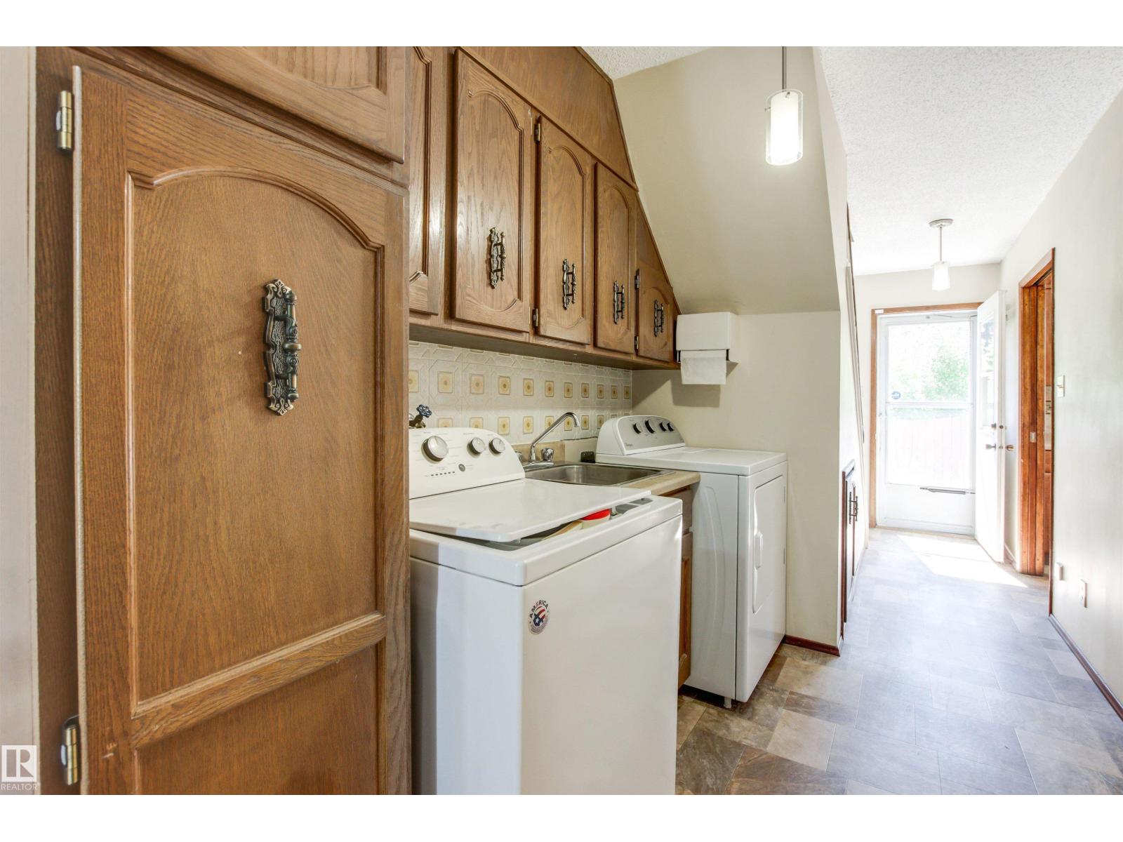 Property at 186 WILLOW WY NW image 4