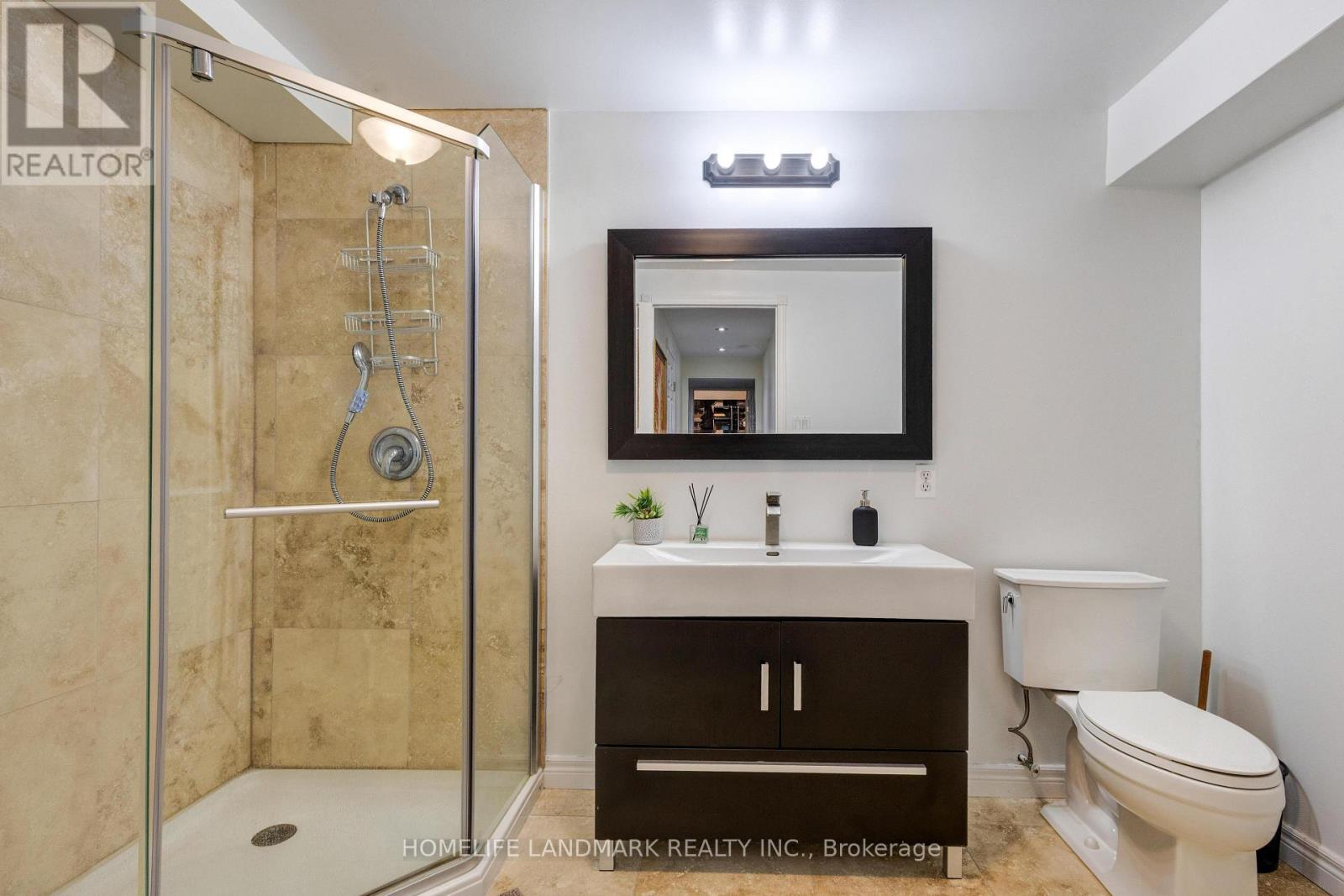 525 Leighland Drive, Waterloo, Ontario  N2T 2H5 - Photo 42 - X12337407
