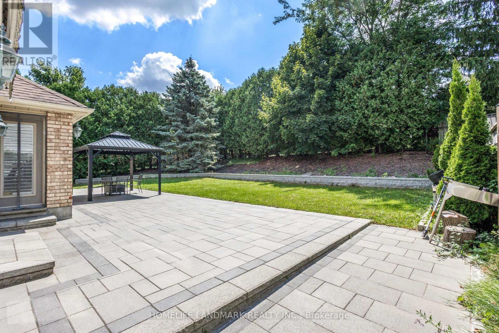 525 Leighland Drive, Waterloo, Ontario  N2T 2H5 - Photo 44 - X12337407