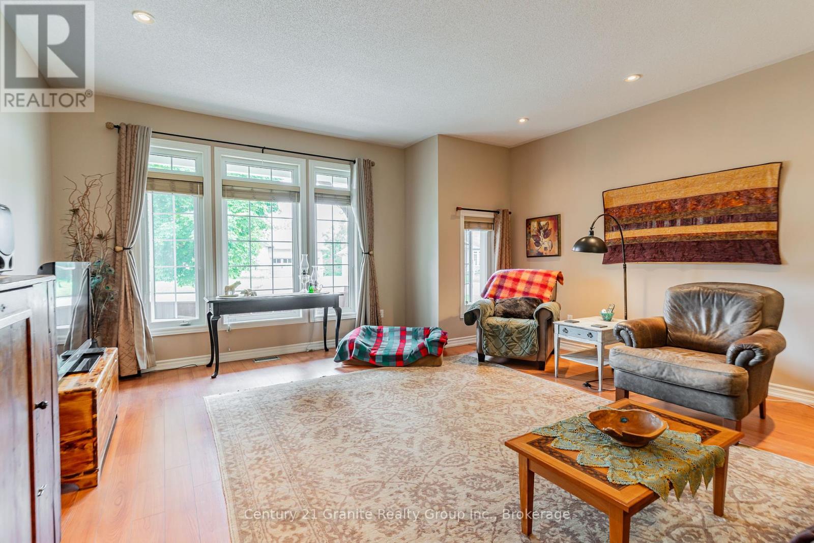 21 Windover Drive, Minden Hills, Ontario  K0M 2K0 - Photo 8 - X12246728