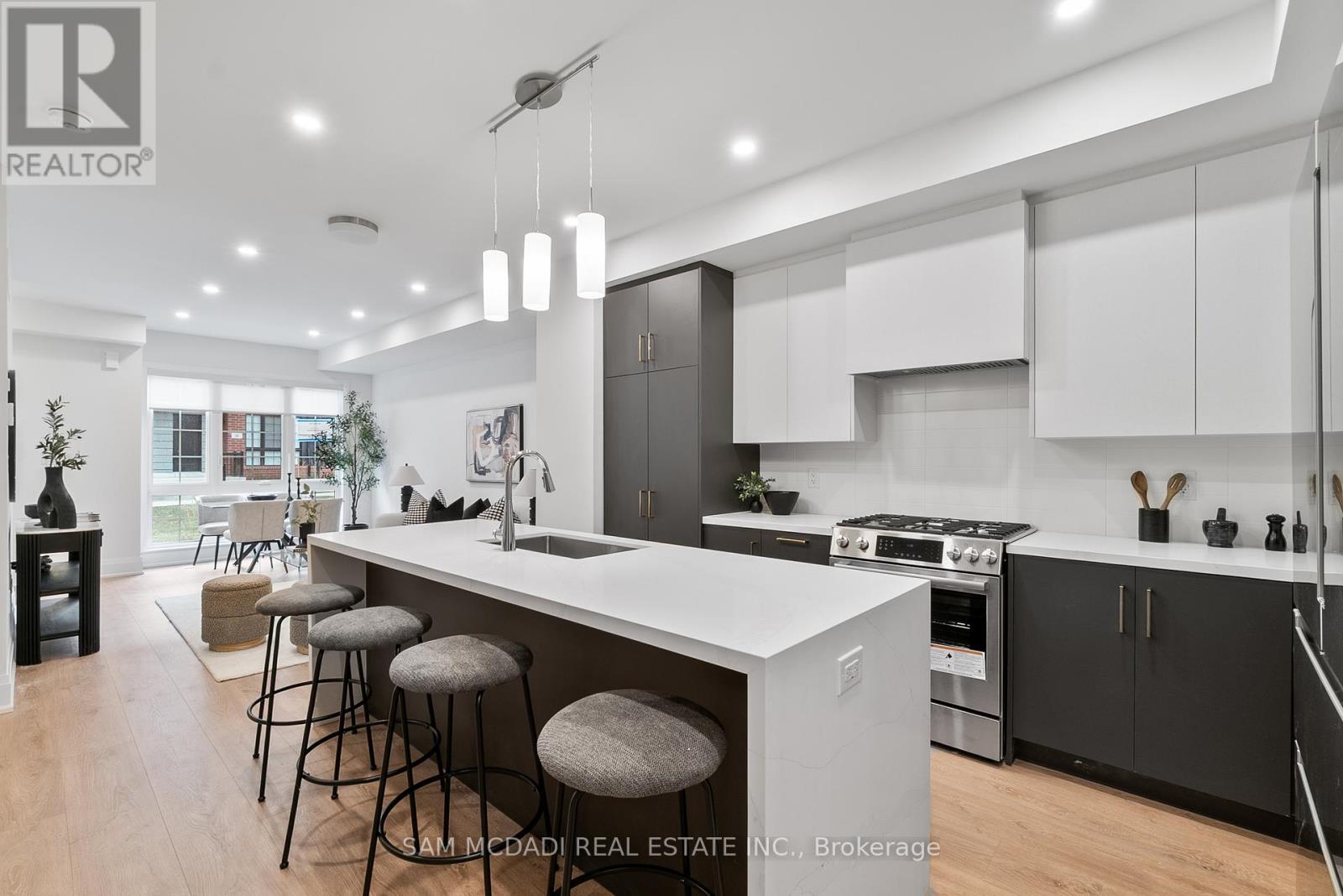 33 Burleigh Mews, Vaughan, Ontario  L4J 8A2 - Photo 11 - N12286691