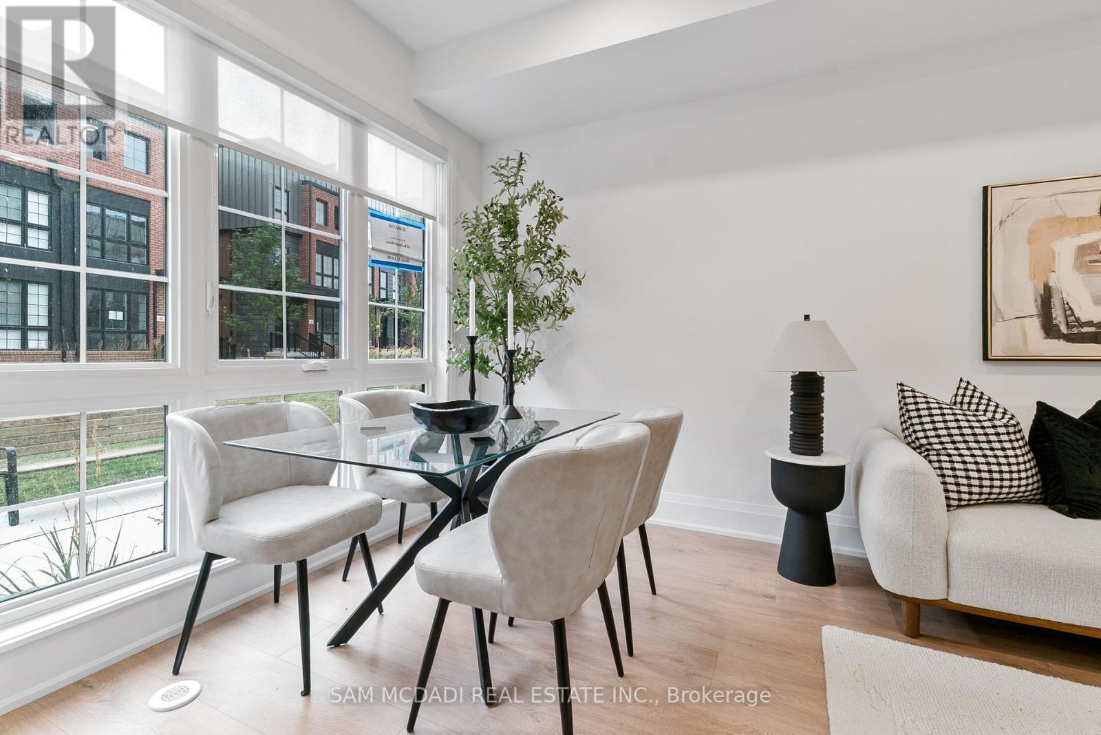 Property at 33 BURLEIGH MEWS image 5