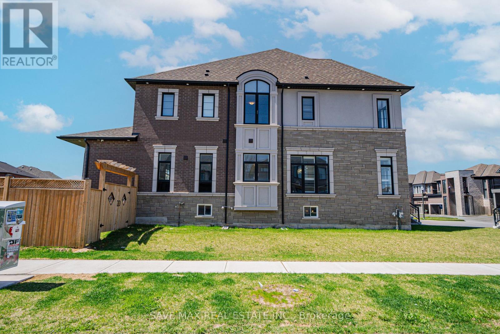 Property at 1250 UPPER THAMES DRIVE image 2