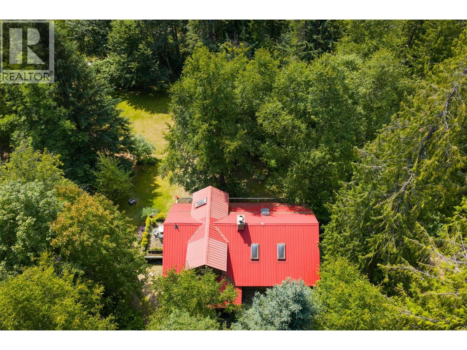 1506 Highway 31a Highway, New Denver, British Columbia  V0G 1S0 - Photo 2 - 10358773