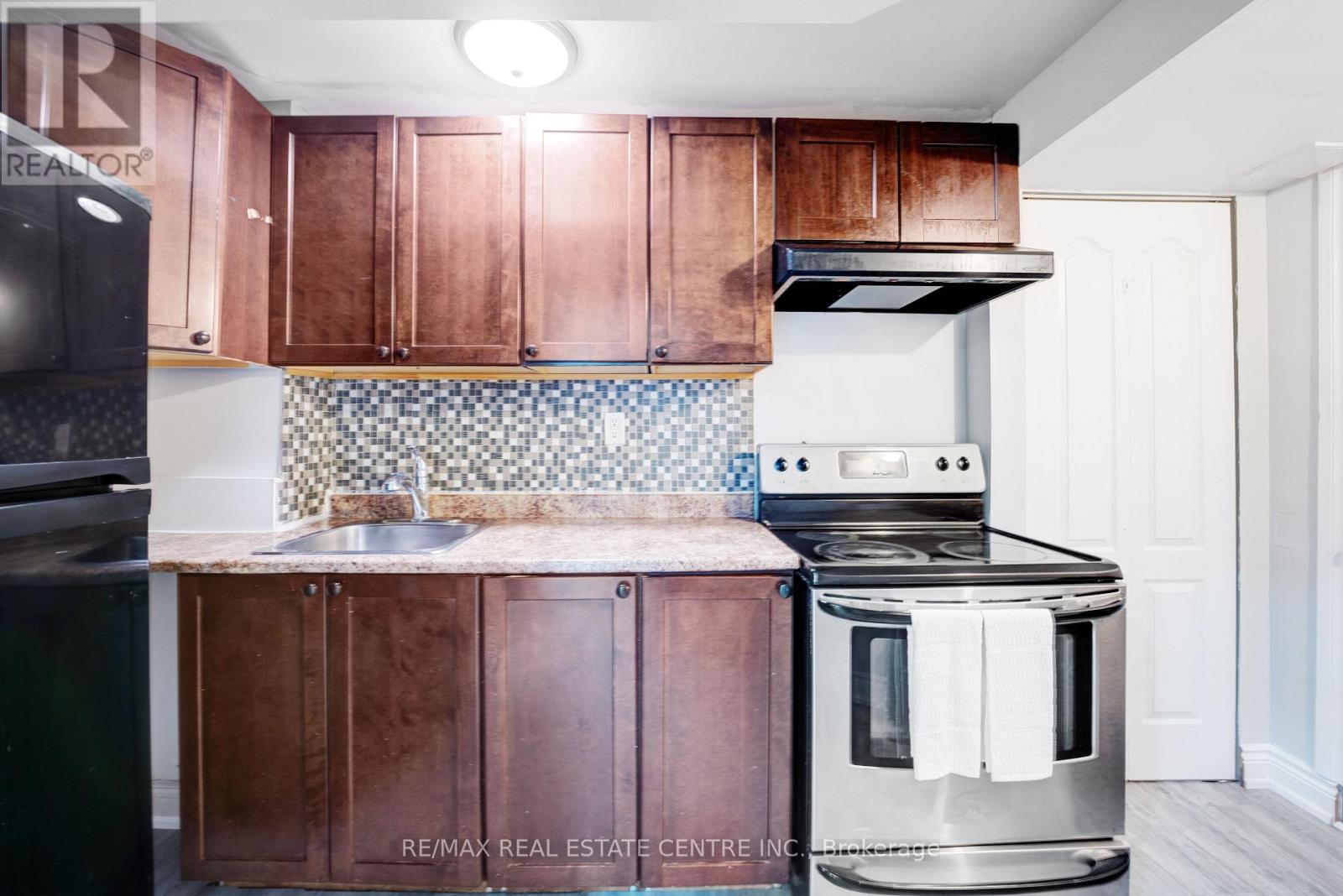 9 Amethyst Circle S, Brampton, Ontario  L6P 0Z7 - Photo 41 - W12334931