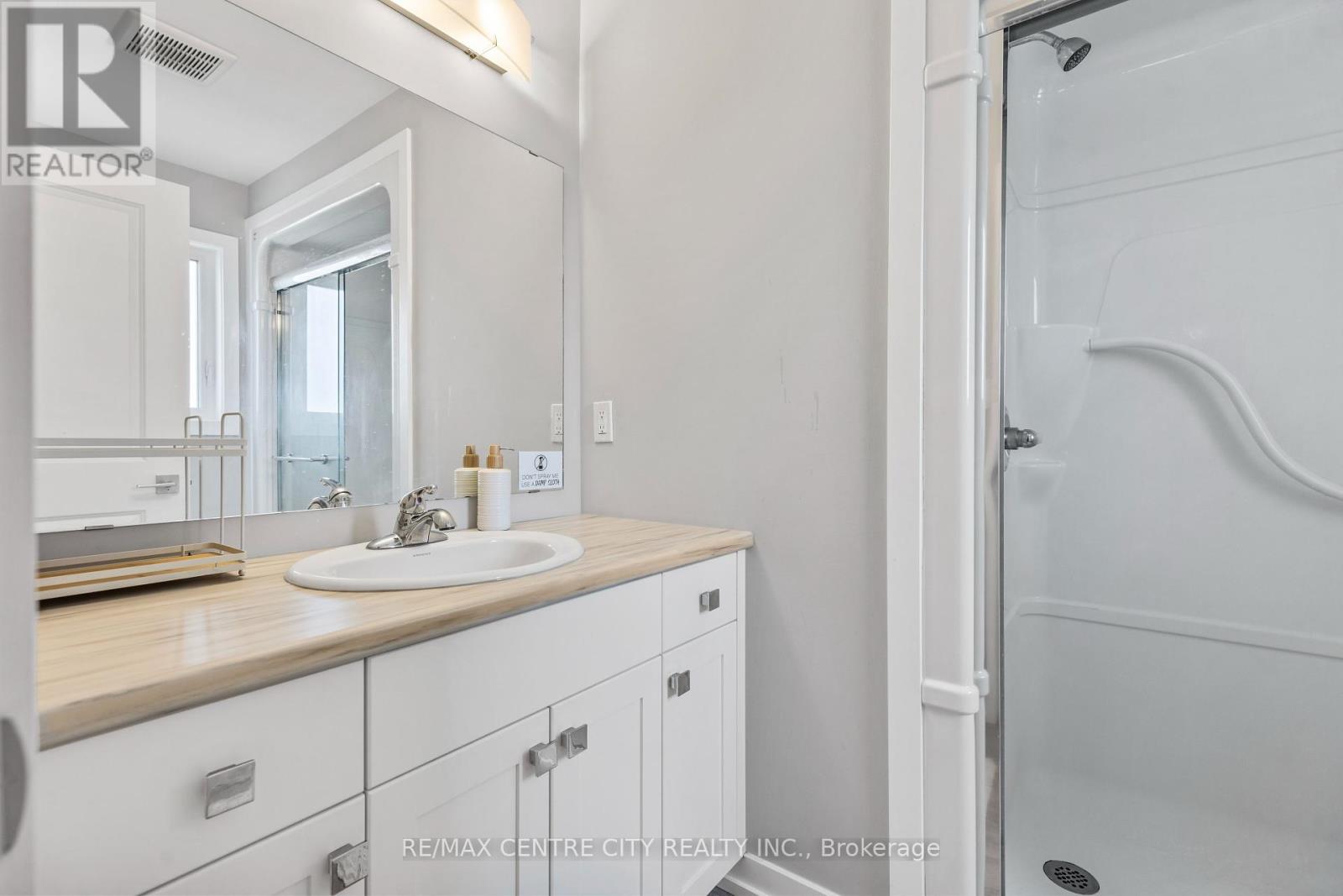 93 Benjamin Parkway, St. Thomas, Ontario  N5R 0M4 - Photo 19 - X12337544