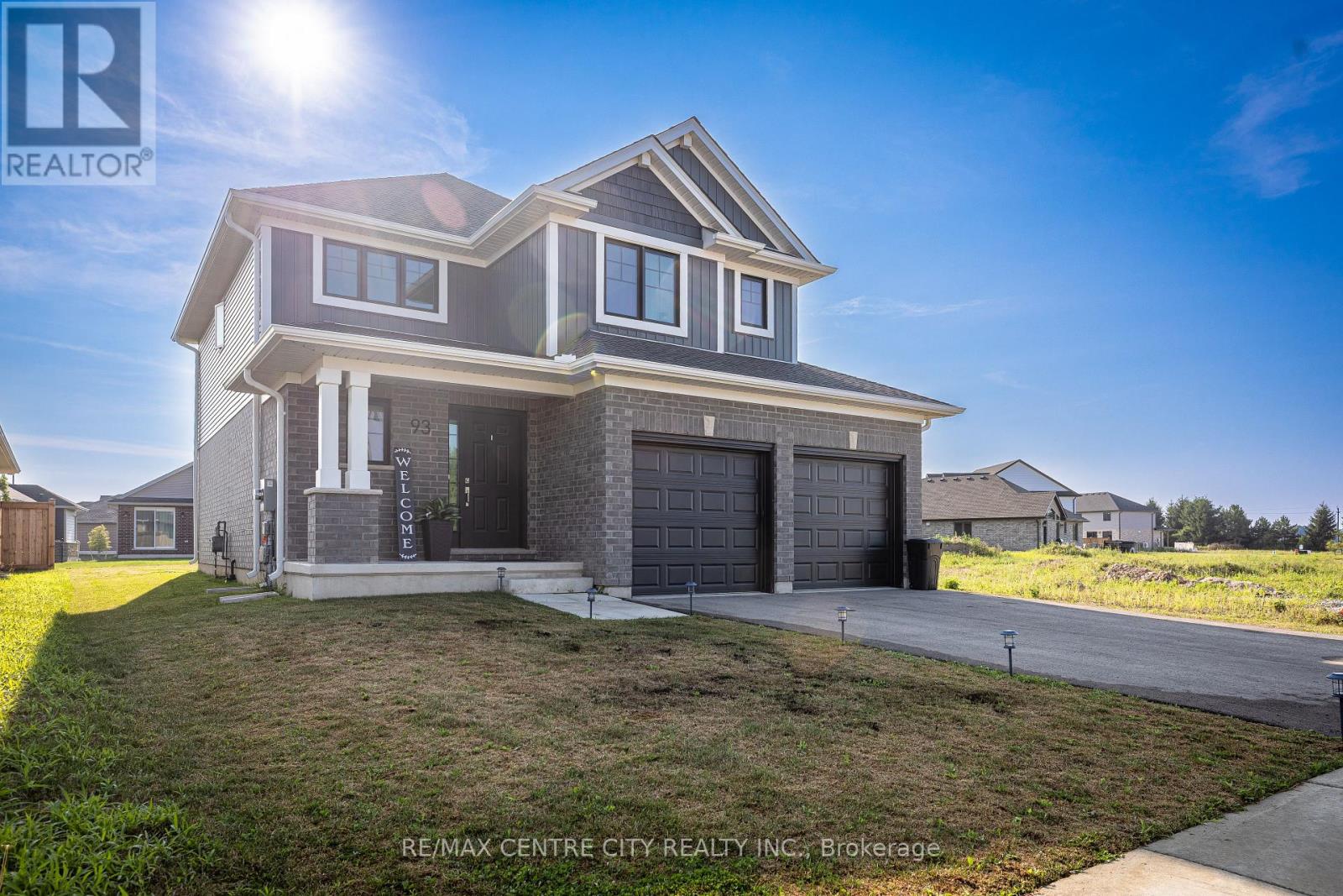 93 Benjamin Parkway, St. Thomas, Ontario  N5R 0M4 - Photo 2 - X12337544