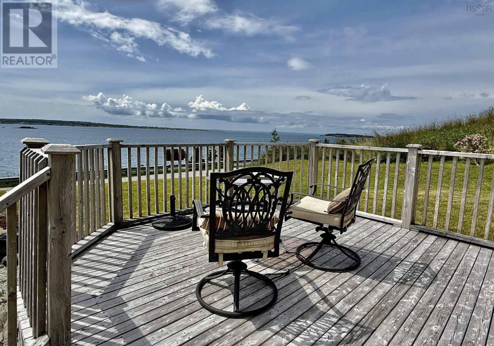 583 Veterans Memorial Drive, Arichat, Nova Scotia  B0E 1A0 - Photo 4 - 202516865
