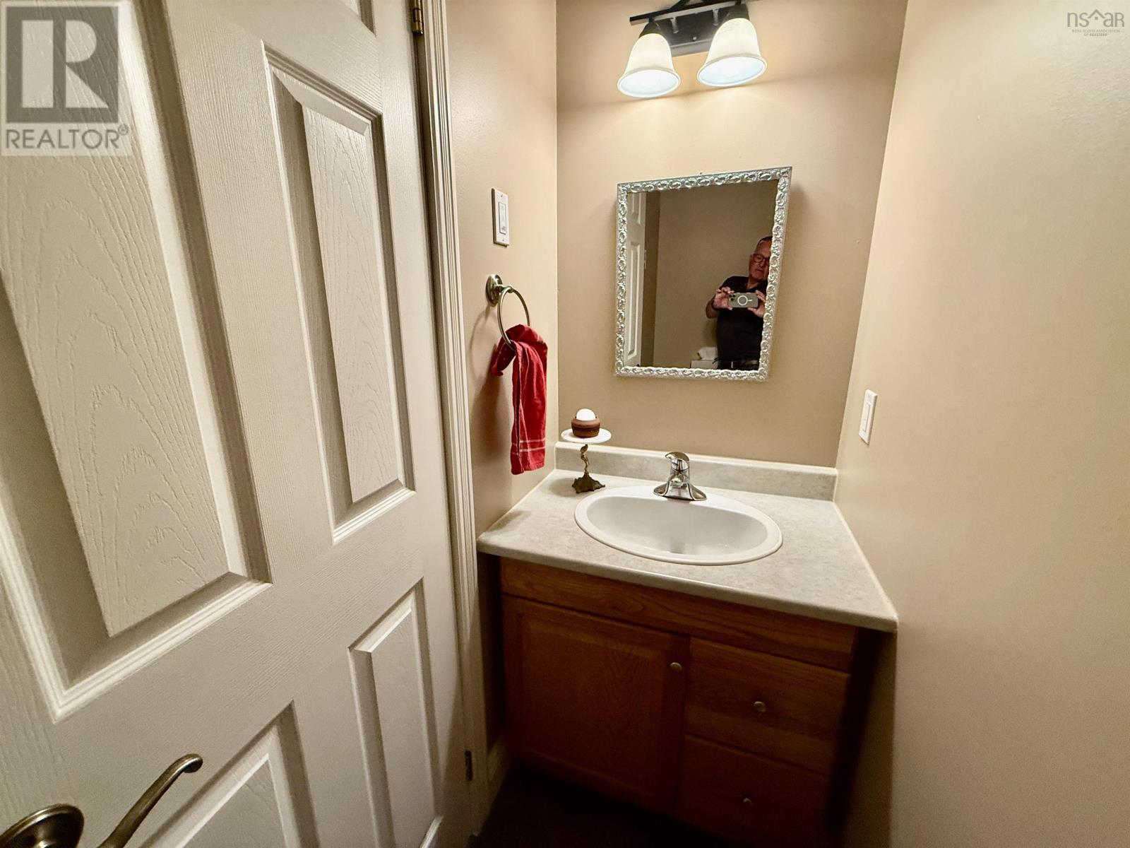 583 Veterans Memorial Drive, Arichat, Nova Scotia  B0E 1A0 - Photo 21 - 202516865
