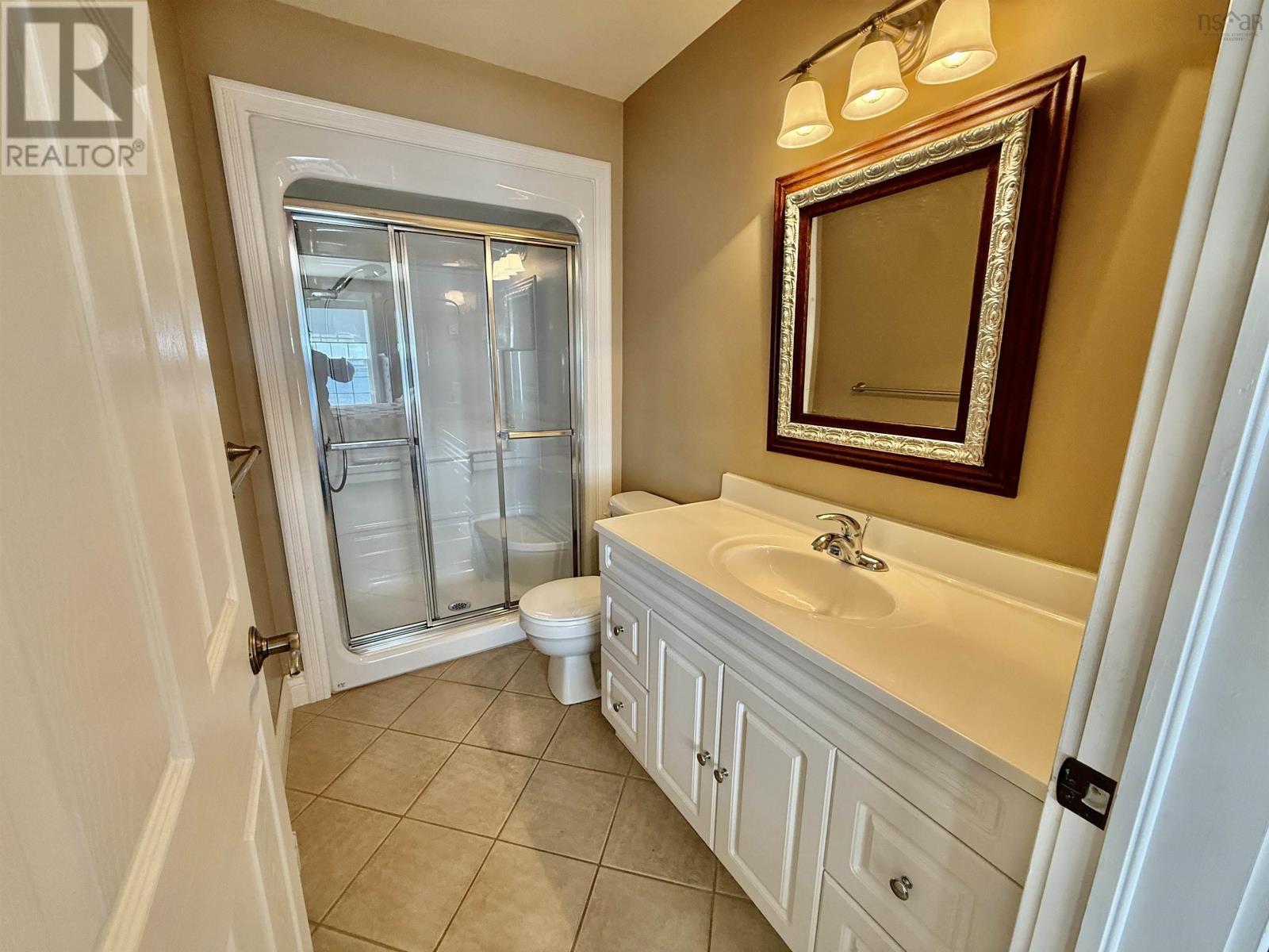583 Veterans Memorial Drive, Arichat, Nova Scotia  B0E 1A0 - Photo 18 - 202516865
