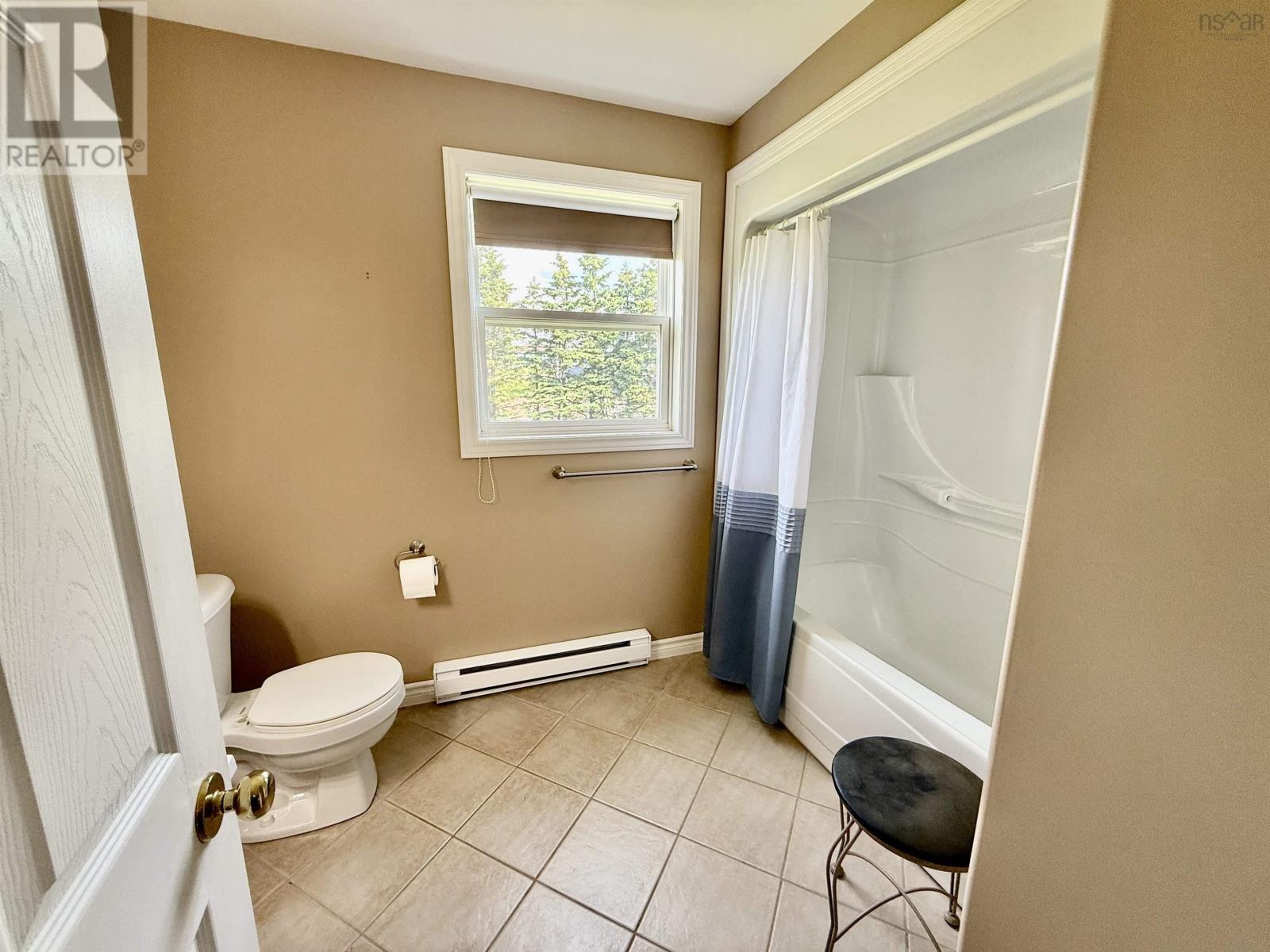 583 Veterans Memorial Drive, Arichat, Nova Scotia  B0E 1A0 - Photo 31 - 202516865