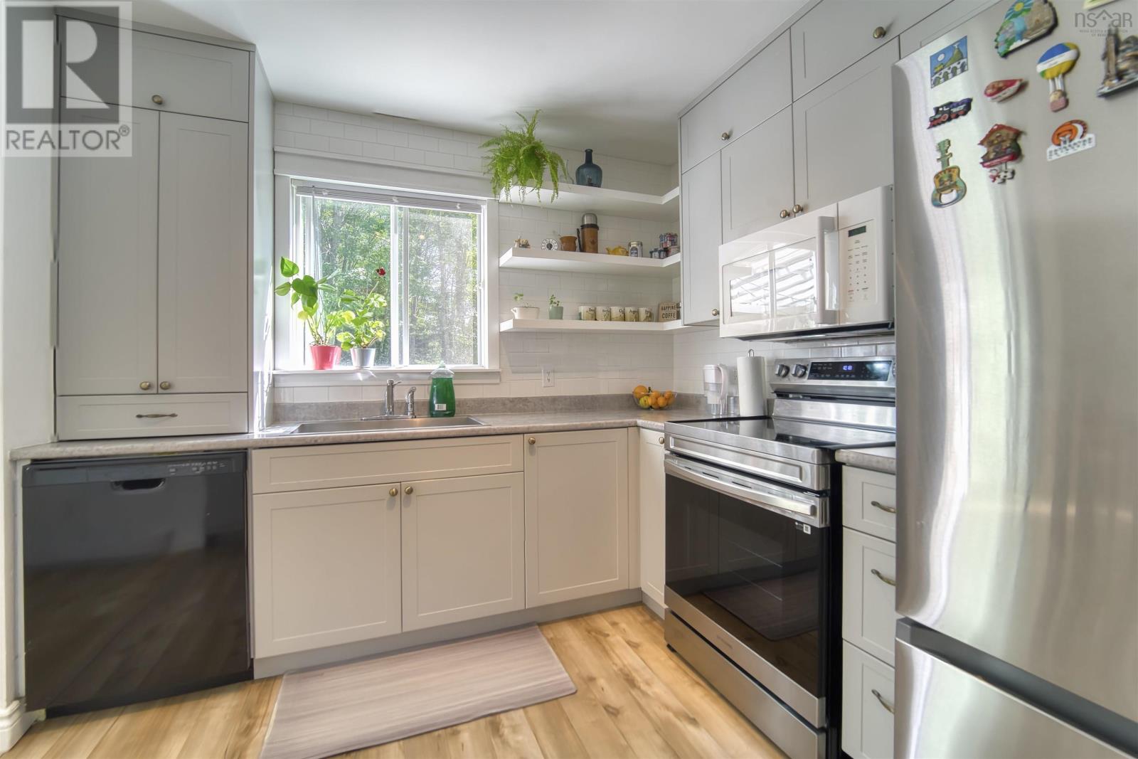 73 Bruce Drive, Lower Sackville, Nova Scotia  B4C 3T8 - Photo 4 - 202519324