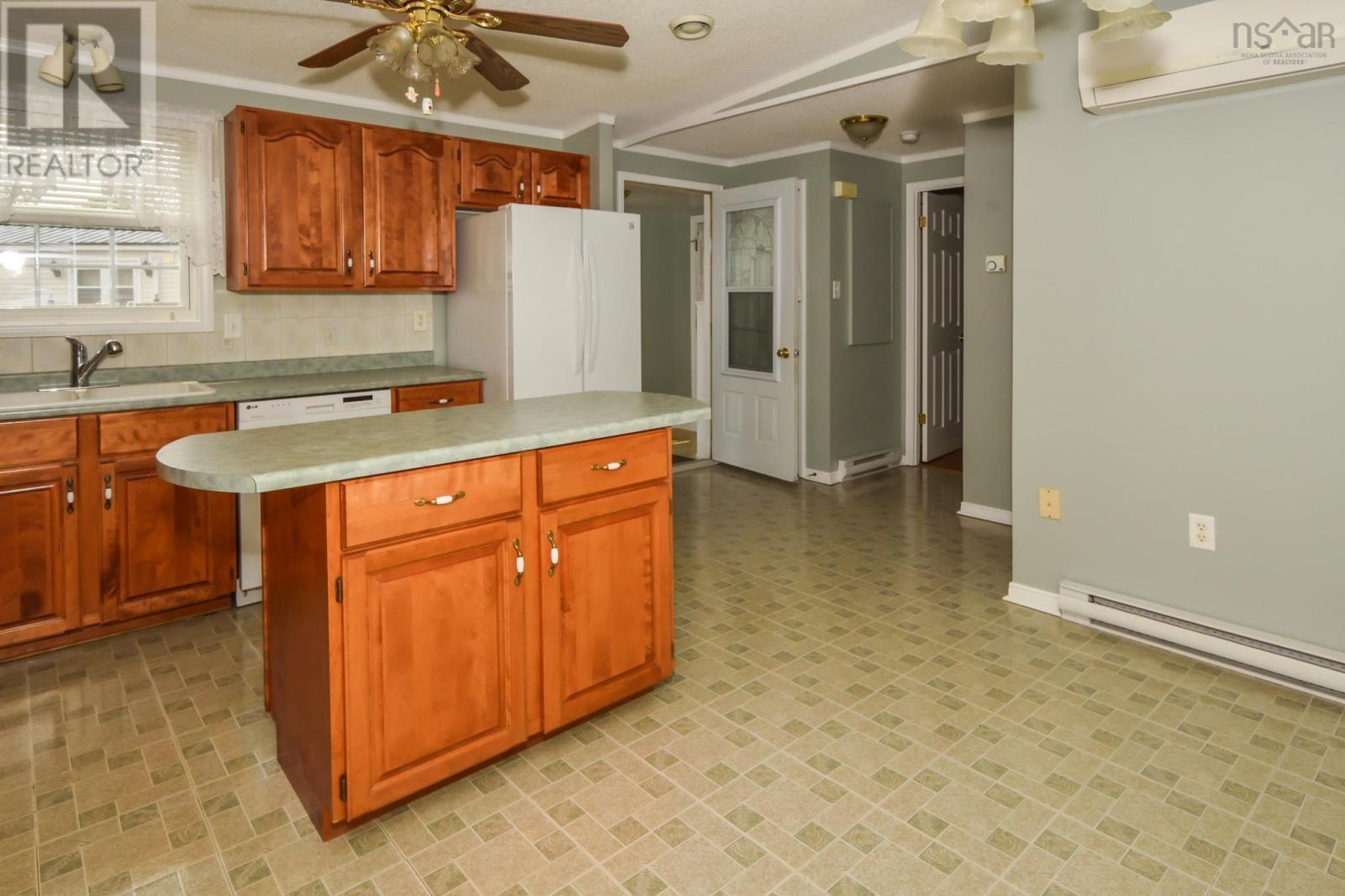 88 Haven Drive, Lahave Heights, Bridgewater, Nova Scotia  B4V 4C4 - Photo 5 - 202520099