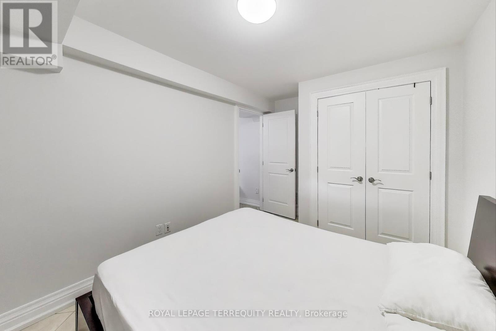 1150 Broadview Avenue, Toronto, Ontario  M4K 2S5 - Photo 13 - E12337471