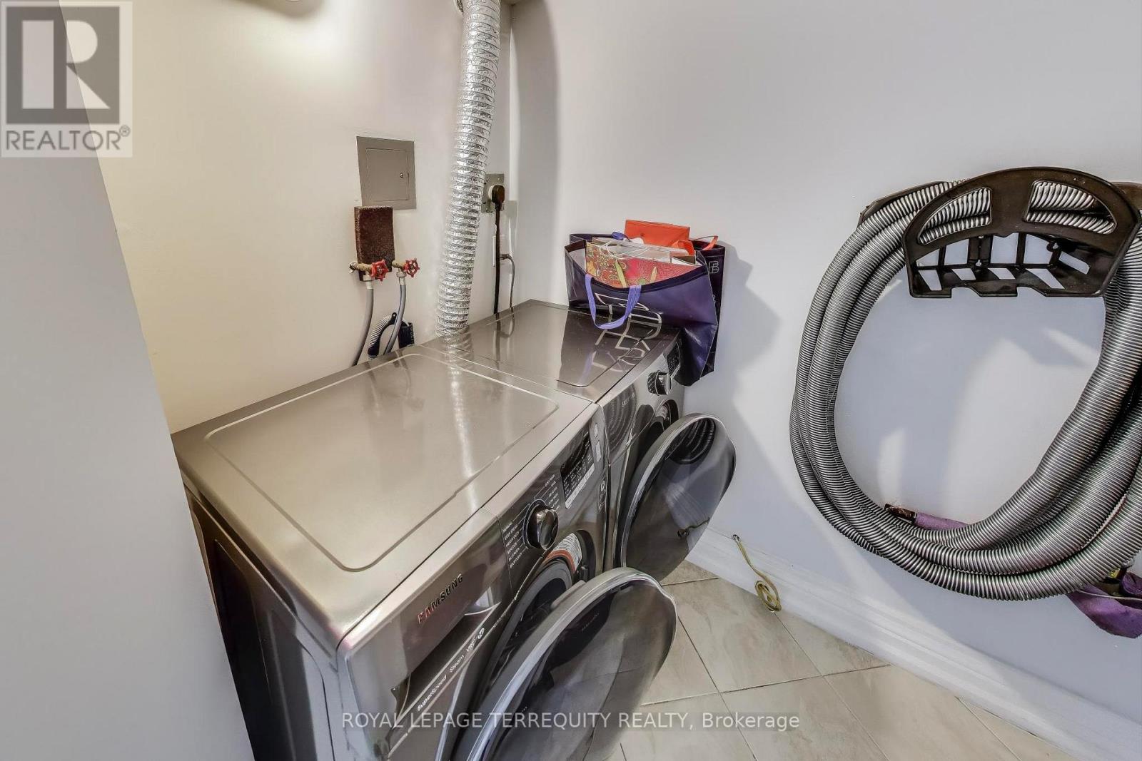 1150 Broadview Avenue, Toronto, Ontario  M4K 2S5 - Photo 15 - E12337471