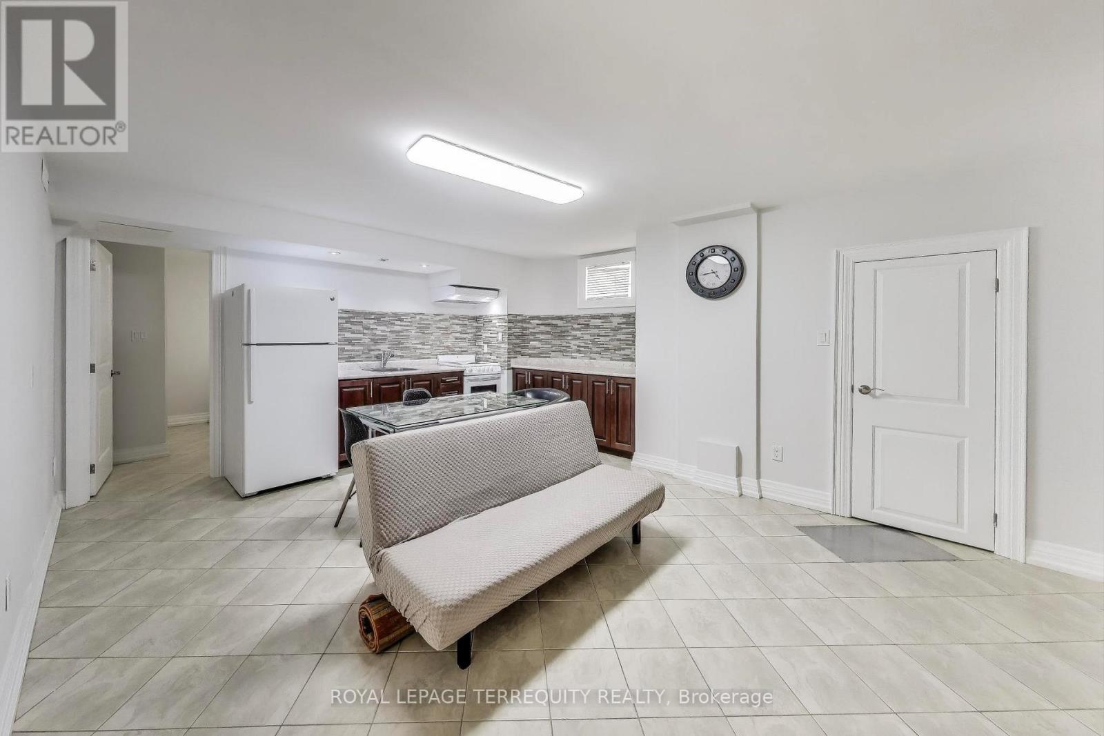 1150 Broadview Avenue, Toronto, Ontario  M4K 2S5 - Photo 4 - E12337471
