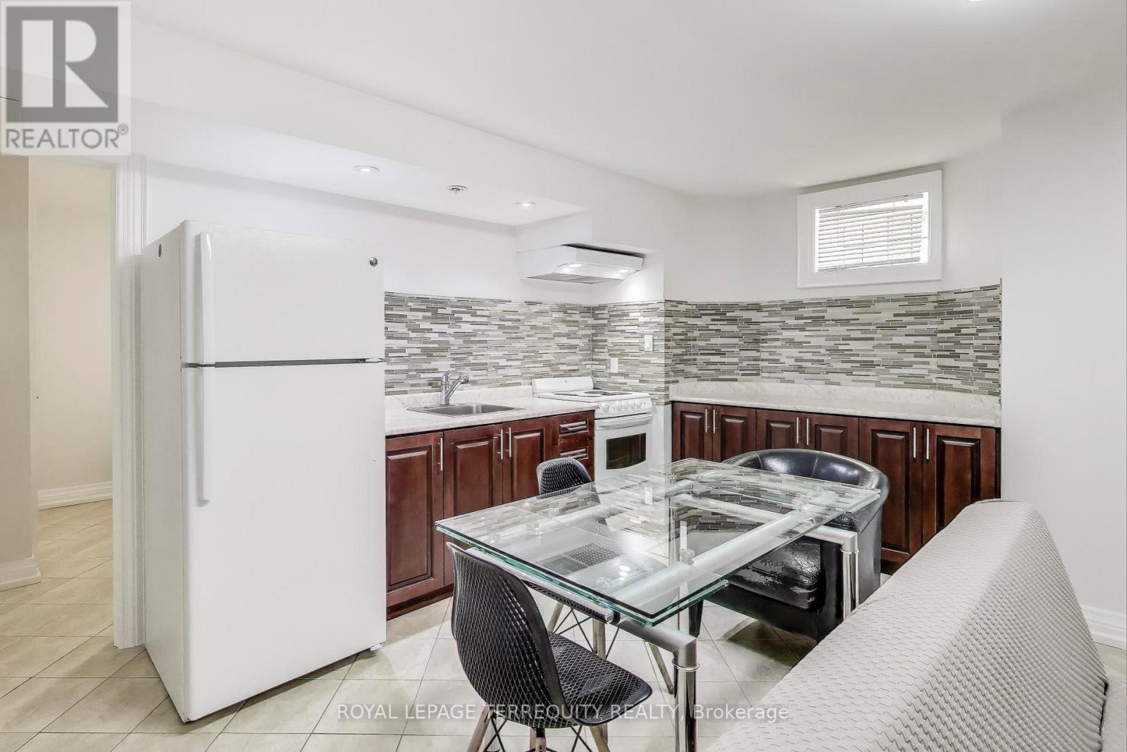 1150 Broadview Avenue, Toronto, Ontario  M4K 2S5 - Photo 8 - E12337471
