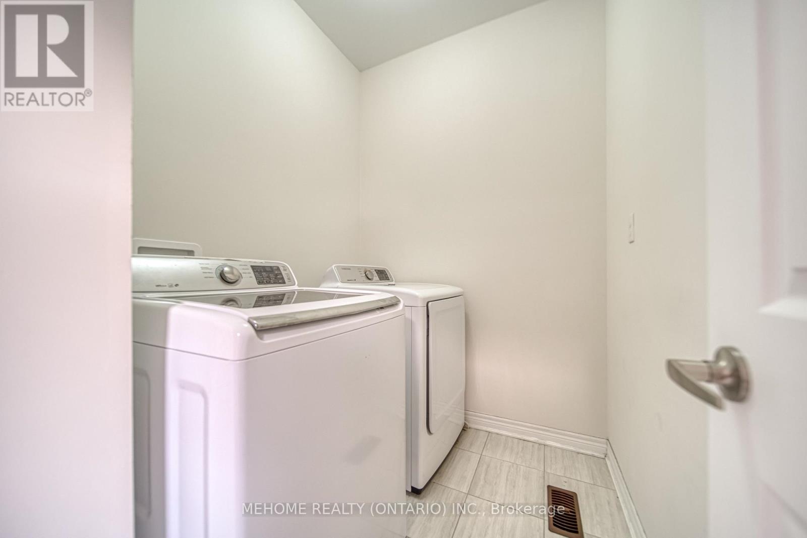 13 Titan Trail, Markham, Ontario  L3S 0E2 - Photo 28 - N12337472