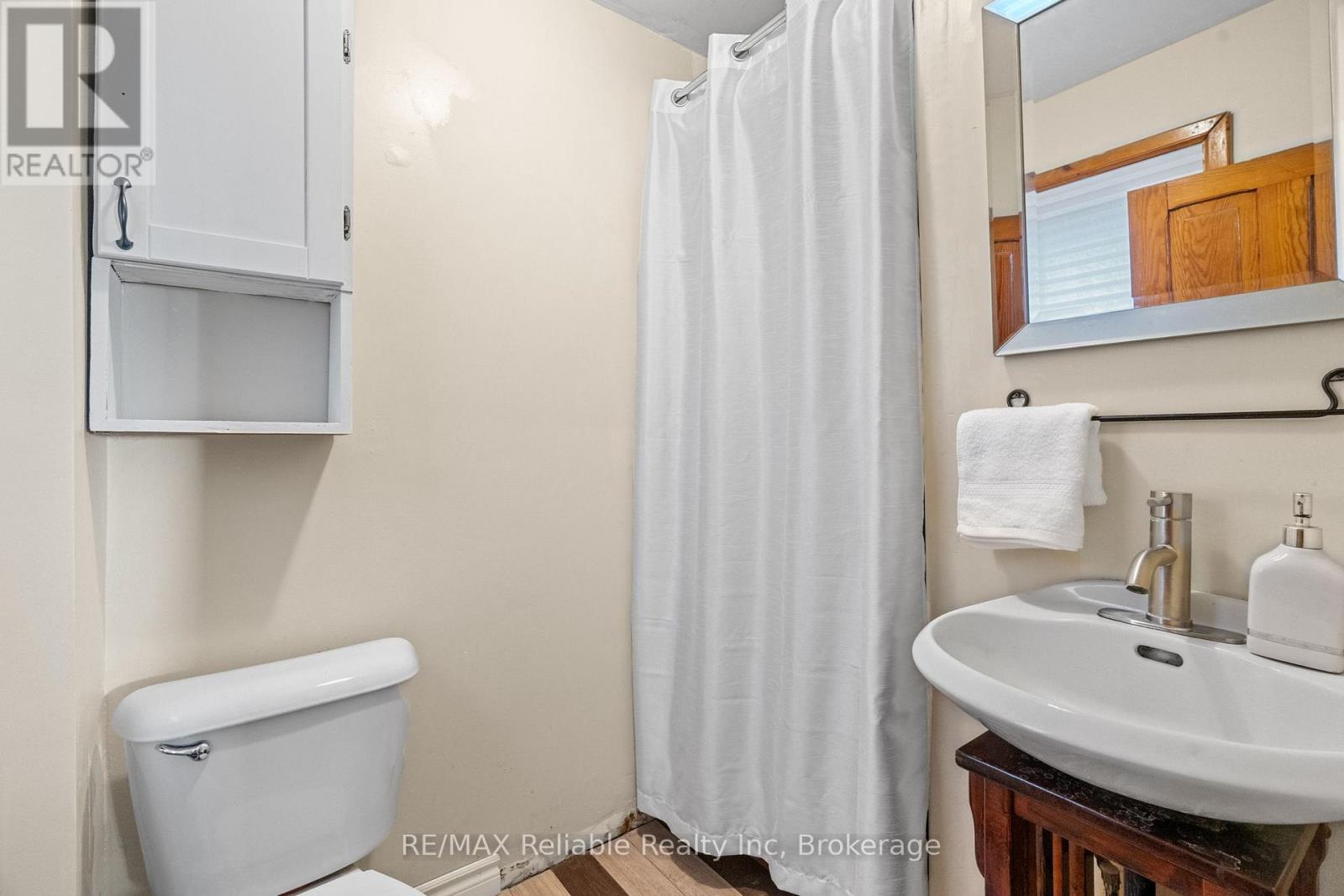 42 West William Street, Huron East, Ontario  N0K 1W0 - Photo 9 - X12337580