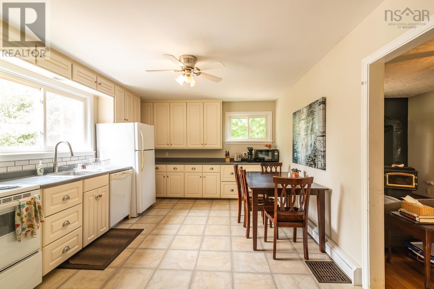 538 Highway 2, Brookfield, Nova Scotia  B0N 1C0 - Photo 15 - 202520262