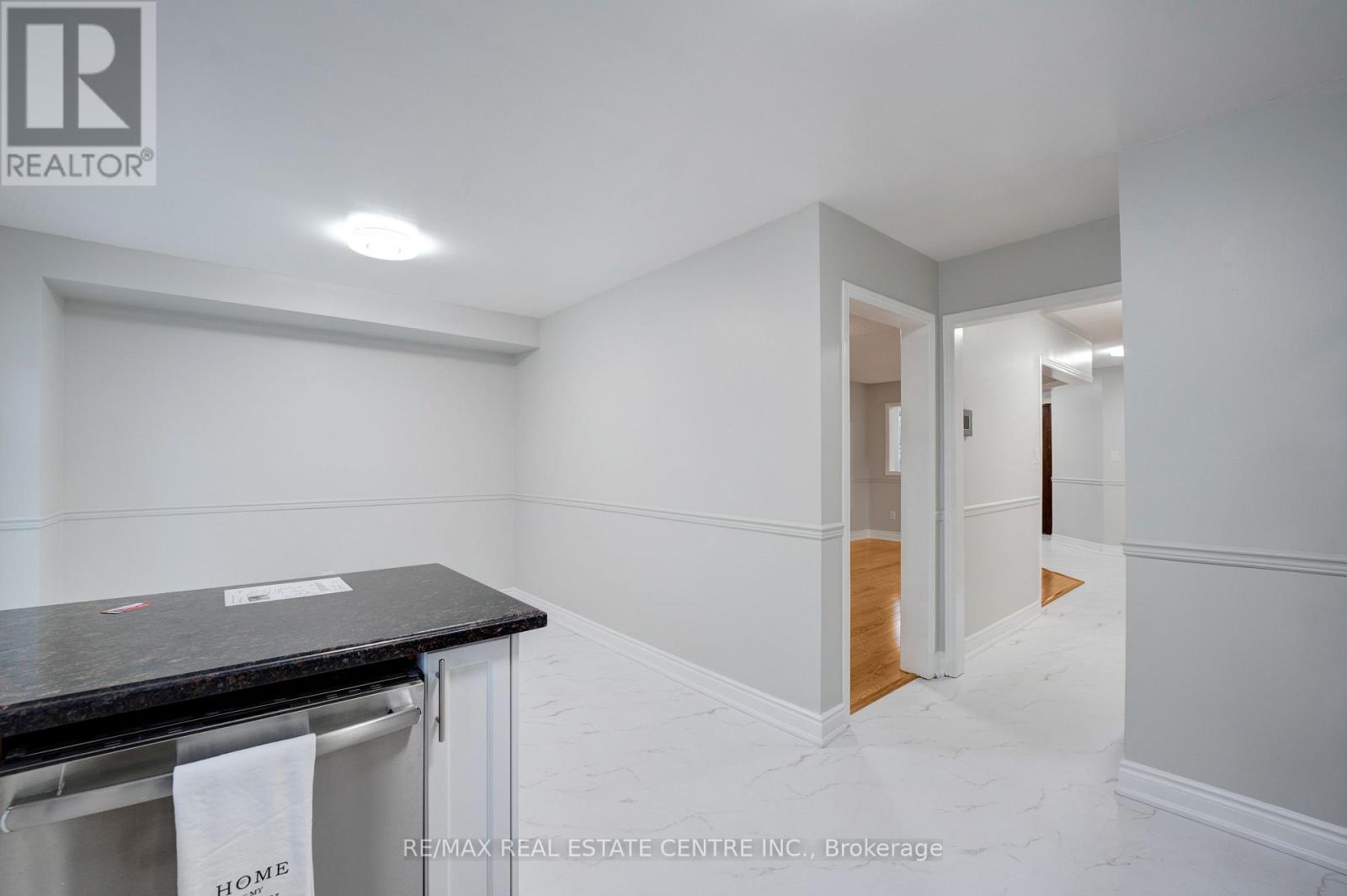 9 Amethyst Circle S, Brampton, Ontario  L6P 0Z7 - Photo 12 - W12334931