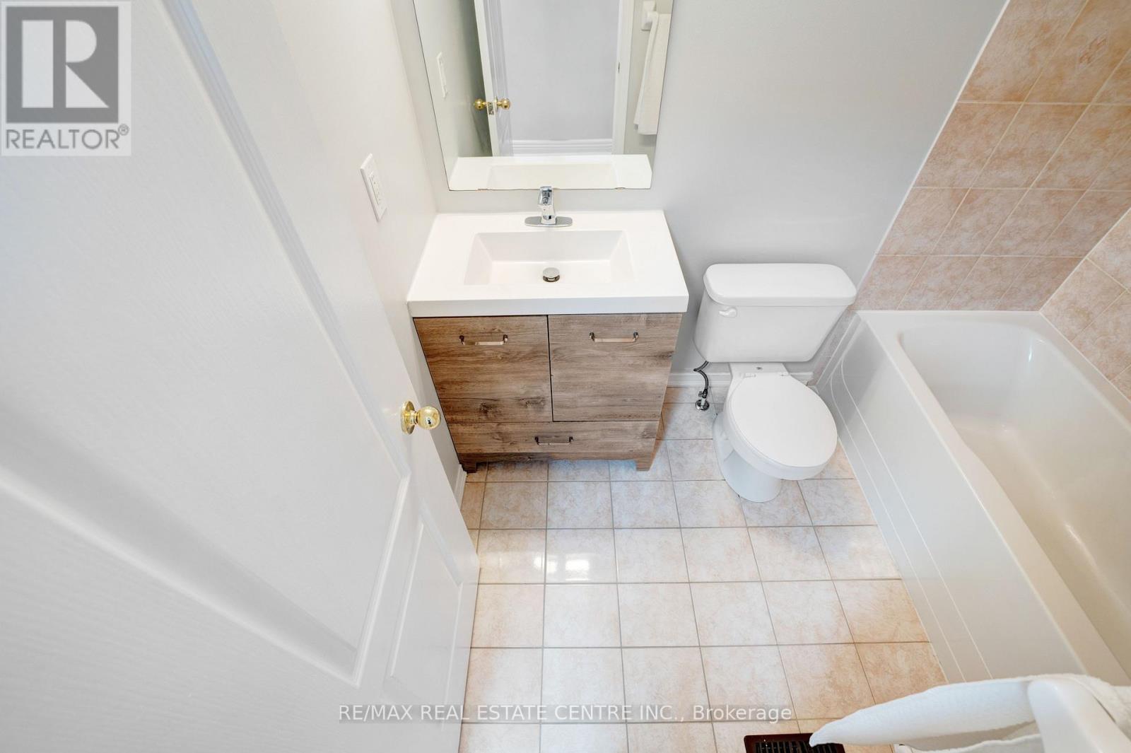 9 Amethyst Circle S, Brampton, Ontario  L6P 0Z7 - Photo 24 - W12334931