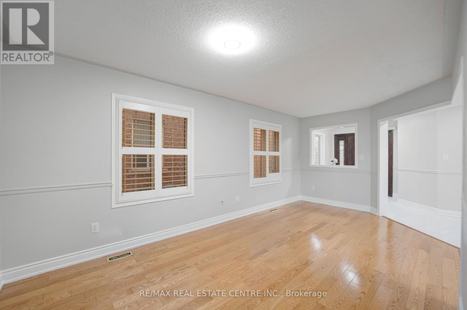9 Amethyst Circle S, Brampton, Ontario  L6P 0Z7 - Photo 7 - W12334931
