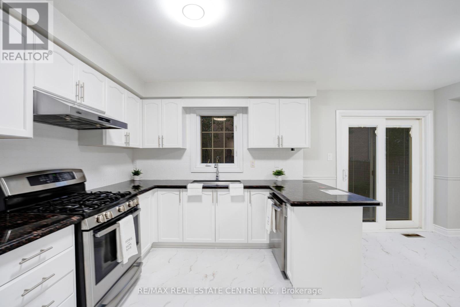 9 Amethyst Circle S, Brampton, Ontario  L6P 0Z7 - Photo 33 - W12334931
