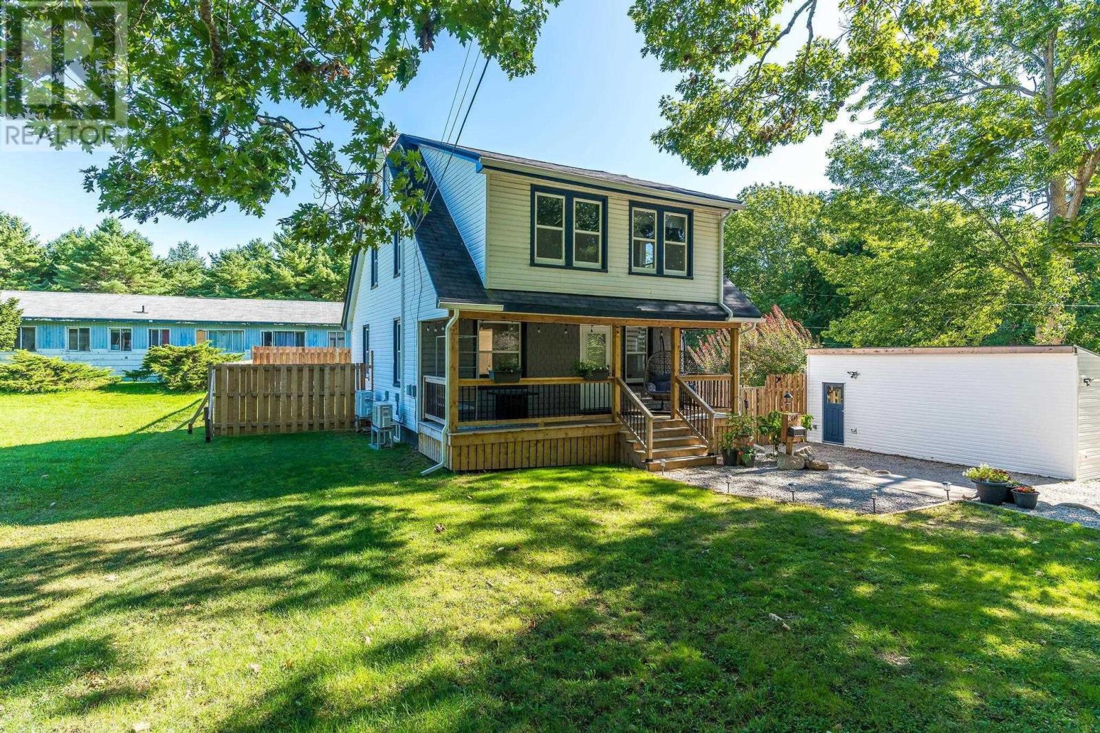 304 Aberdeen Road, Bridgewater, Nova Scotia  B4V 2T2 - Photo 4 - 202519875