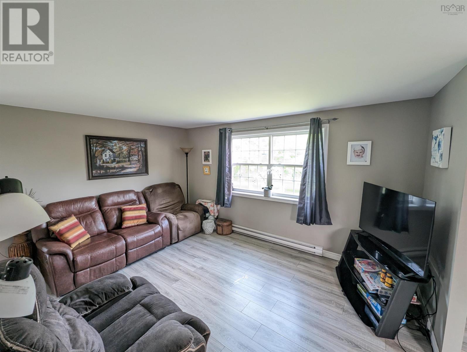 13131 Highway 215, East Hants, Nova Scotia  B0N 2H0 - Photo 15 - 202519928
