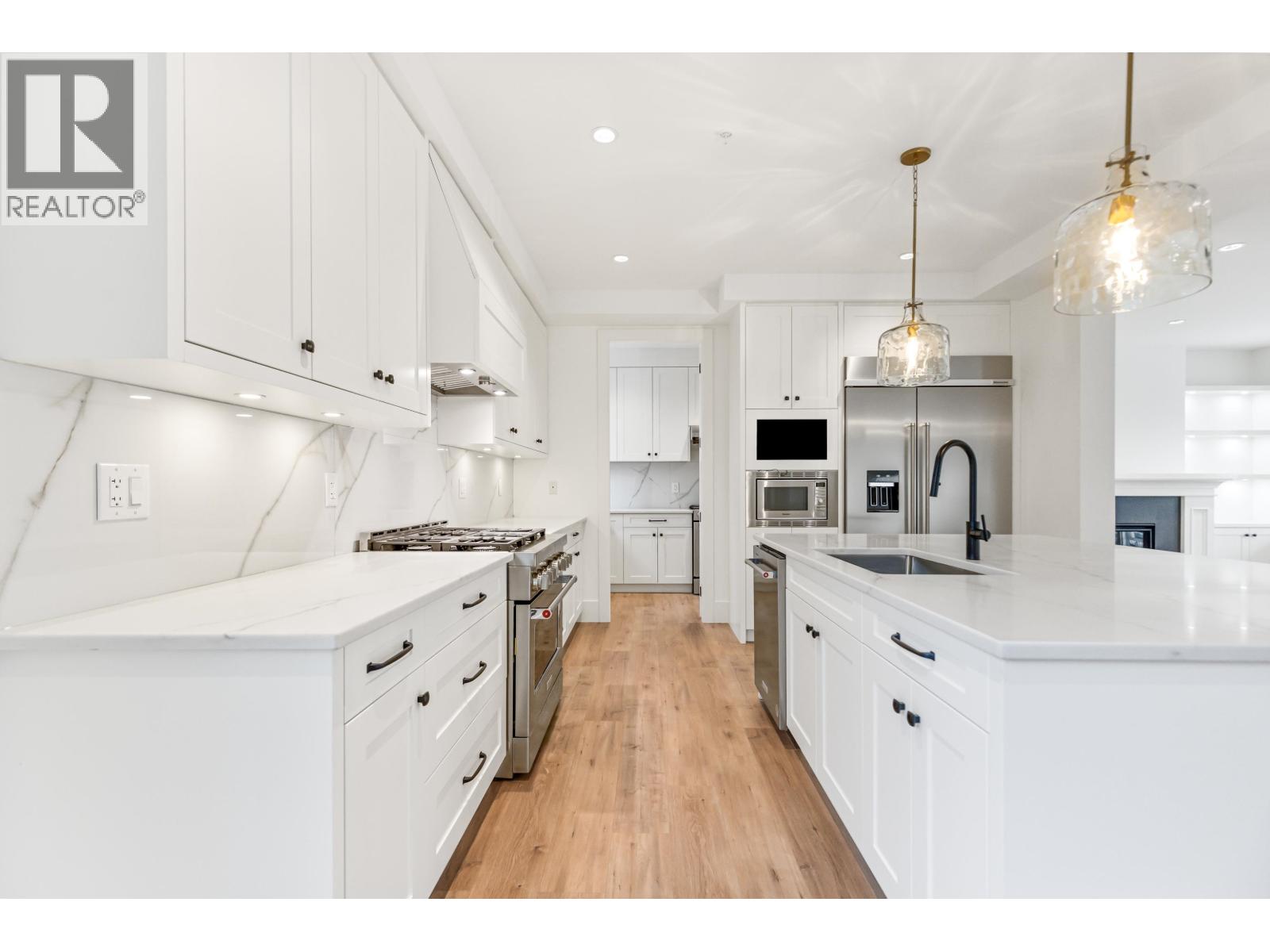 Property at 13590 231B STREET image 1