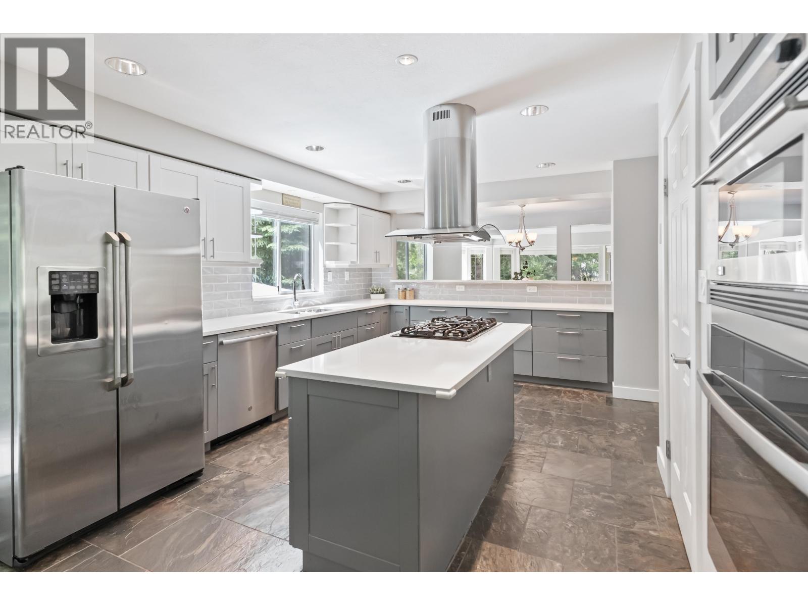 27740 Sayers Crescent, Maple Ridge, British Columbia  V2W 1N4 - Photo 12 - R3018946