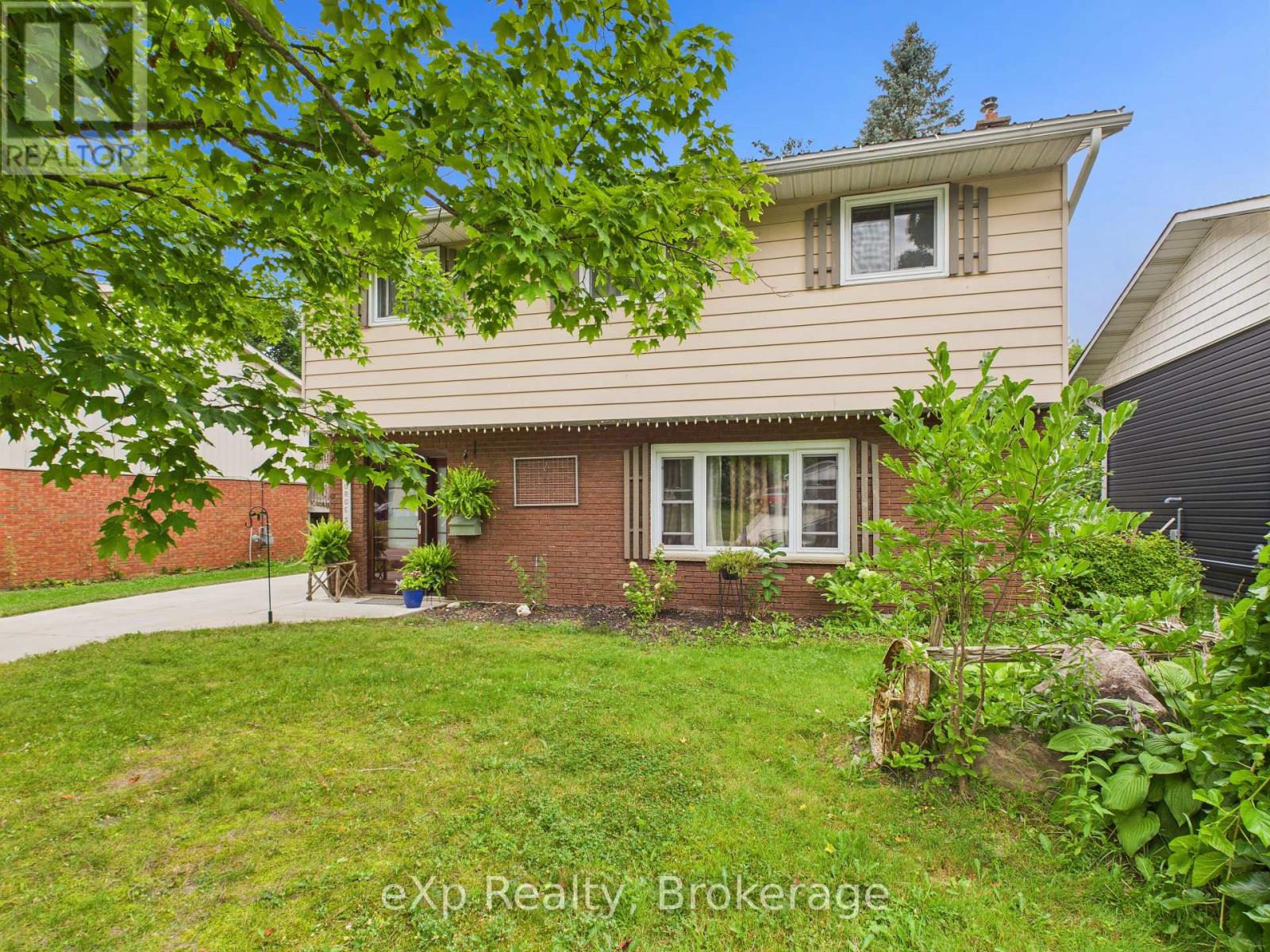 11 George Street, Brockton, Ontario  N0G 2V0 - Photo 3 - X12277444
