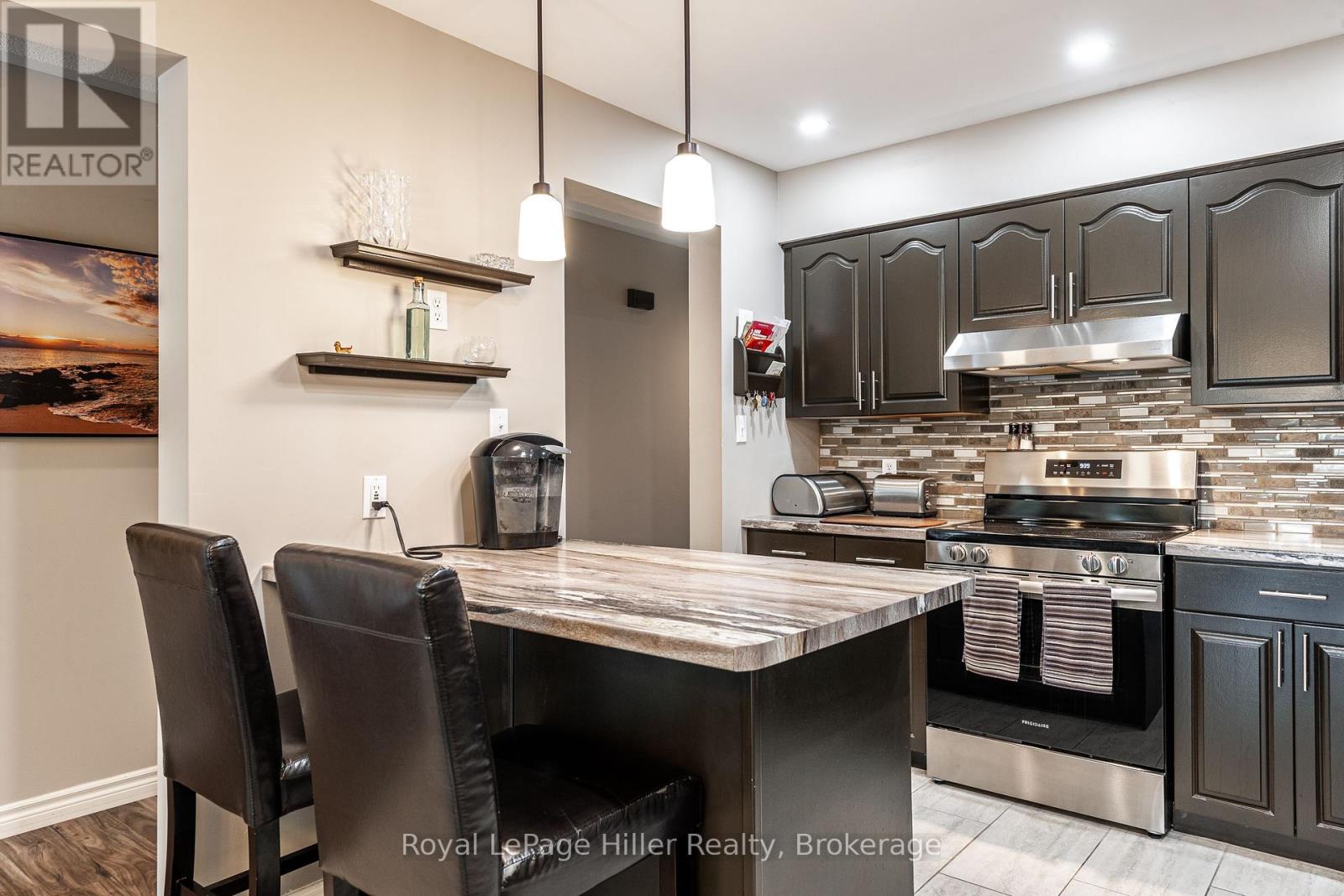 421 Greenwood Drive, Stratford, Ontario  N5A 7S7 - Photo 8 - X12260100