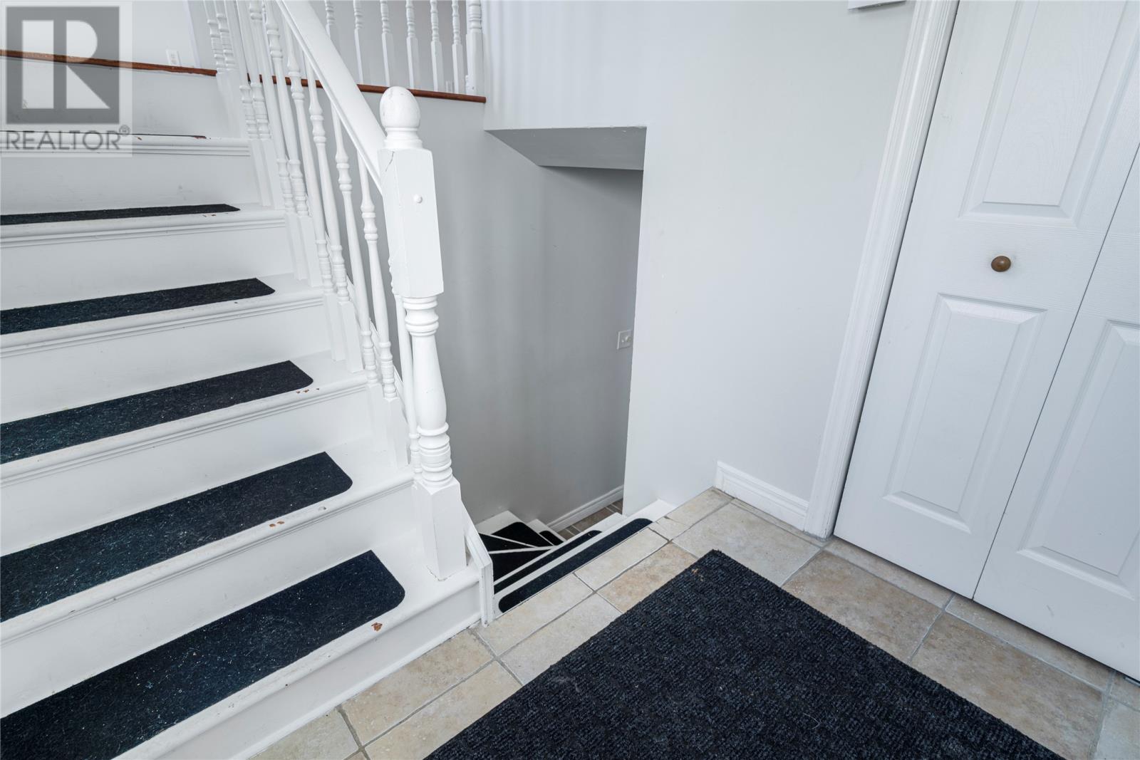 Property at 119 Edison Place image 4