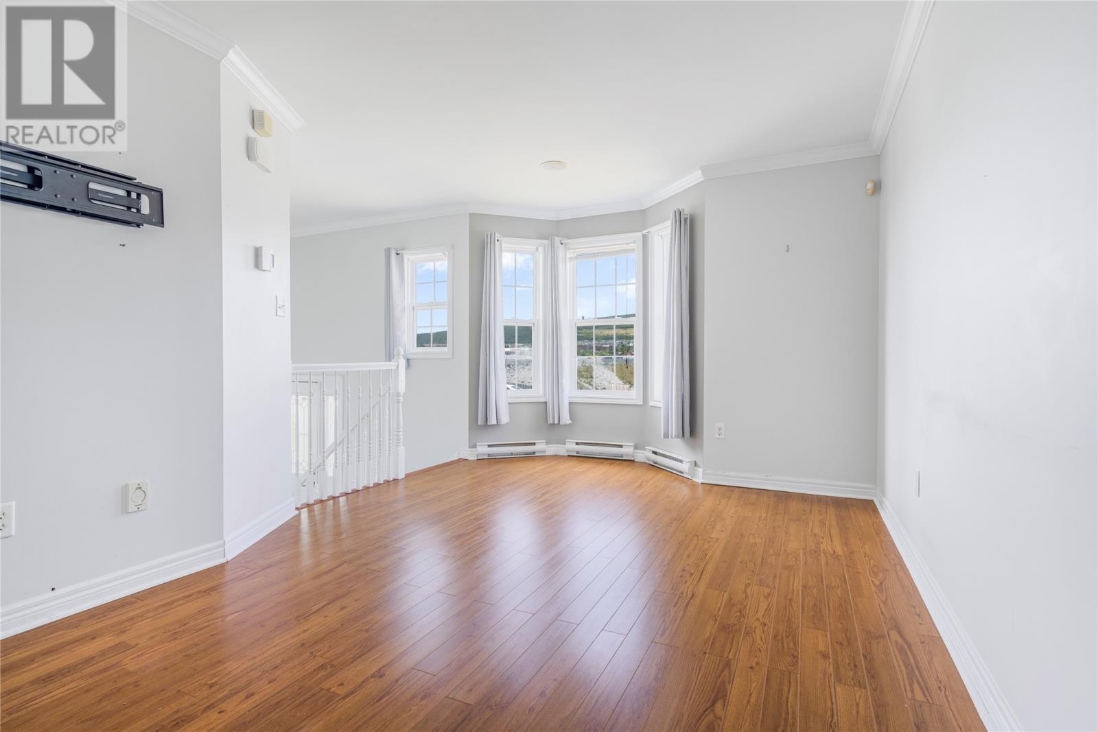 Property at 119 Edison Place image 5